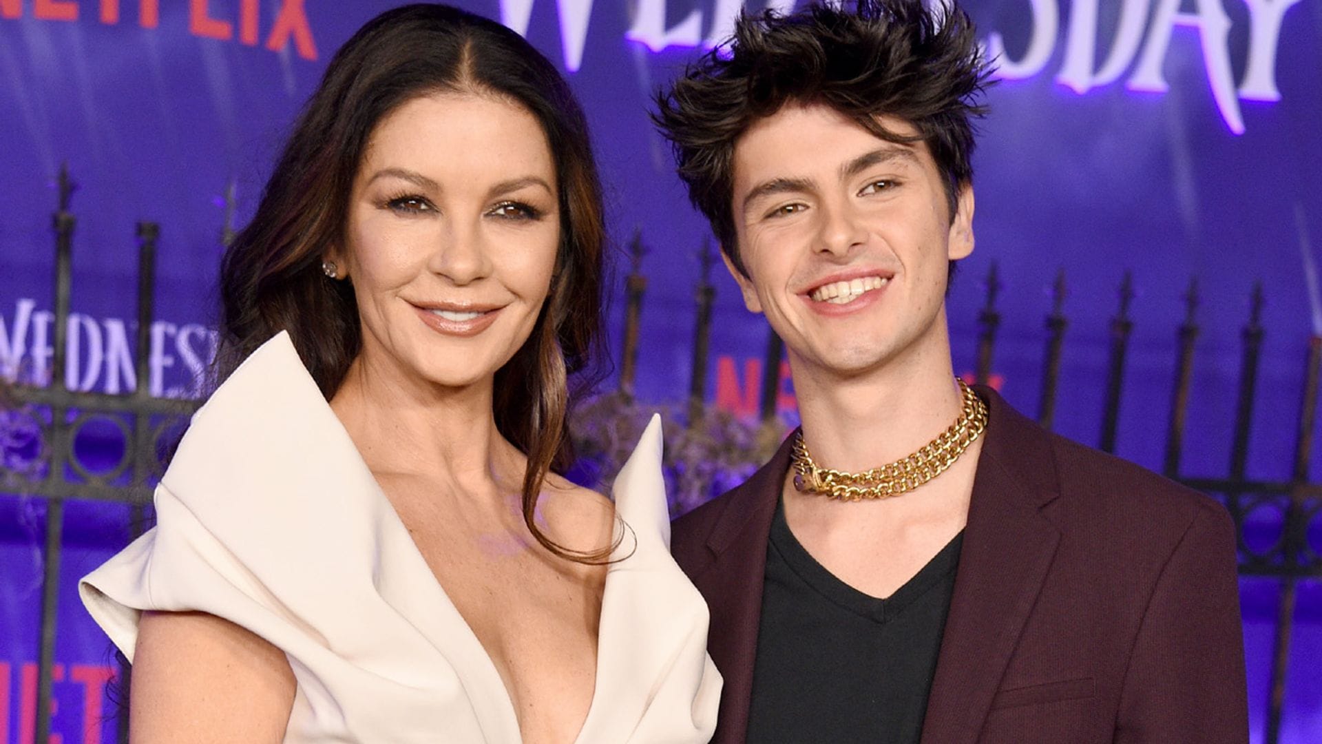 El gran cambio de Dylan, el hijo de 22 años de Catherine Zeta-Jones y Michael Douglas