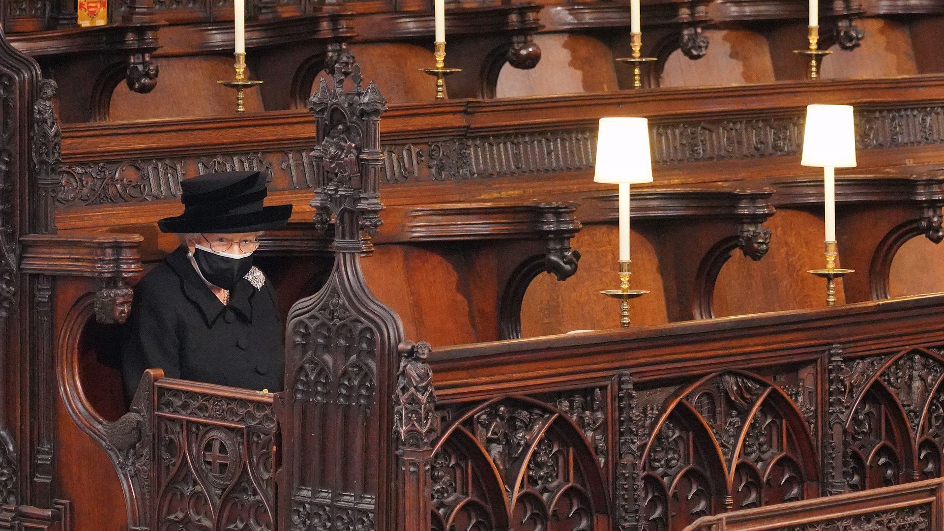De la soledad de la reina Isabel II al reencuentro de Guillermo y Harry: así fue el último adiós del duque de Edimburgo