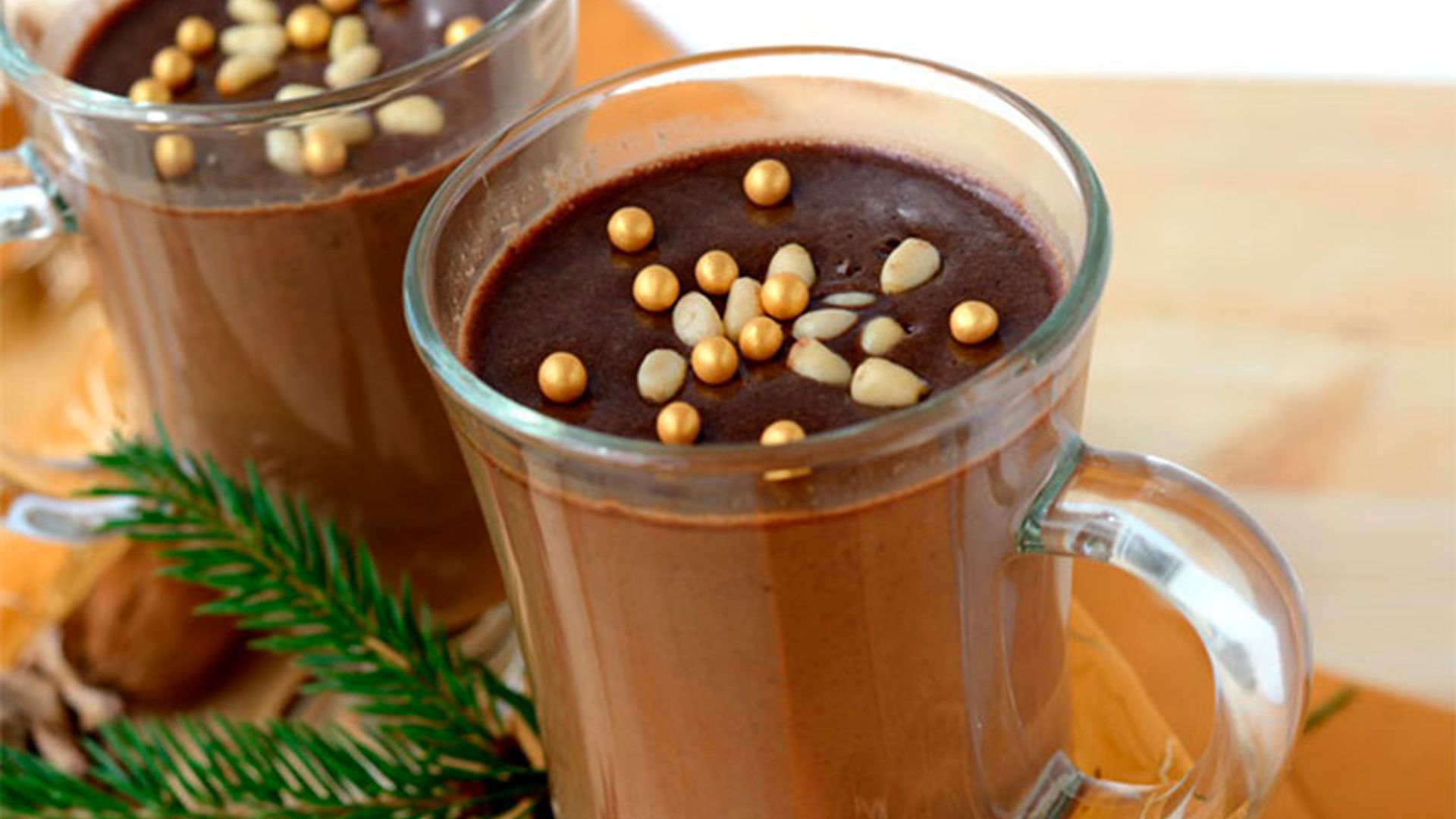 Chocolate con piñones