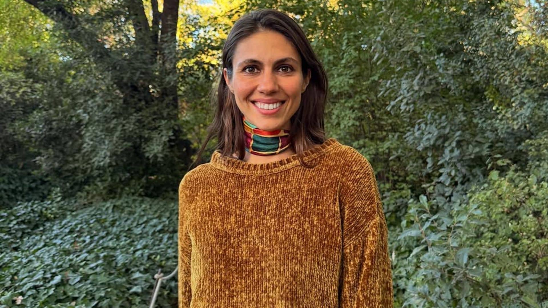 El accesorio sorpresa con el que Ana Cristina Portillo convierte un look básico en un lookazo: "No es estándar y eso me representa"