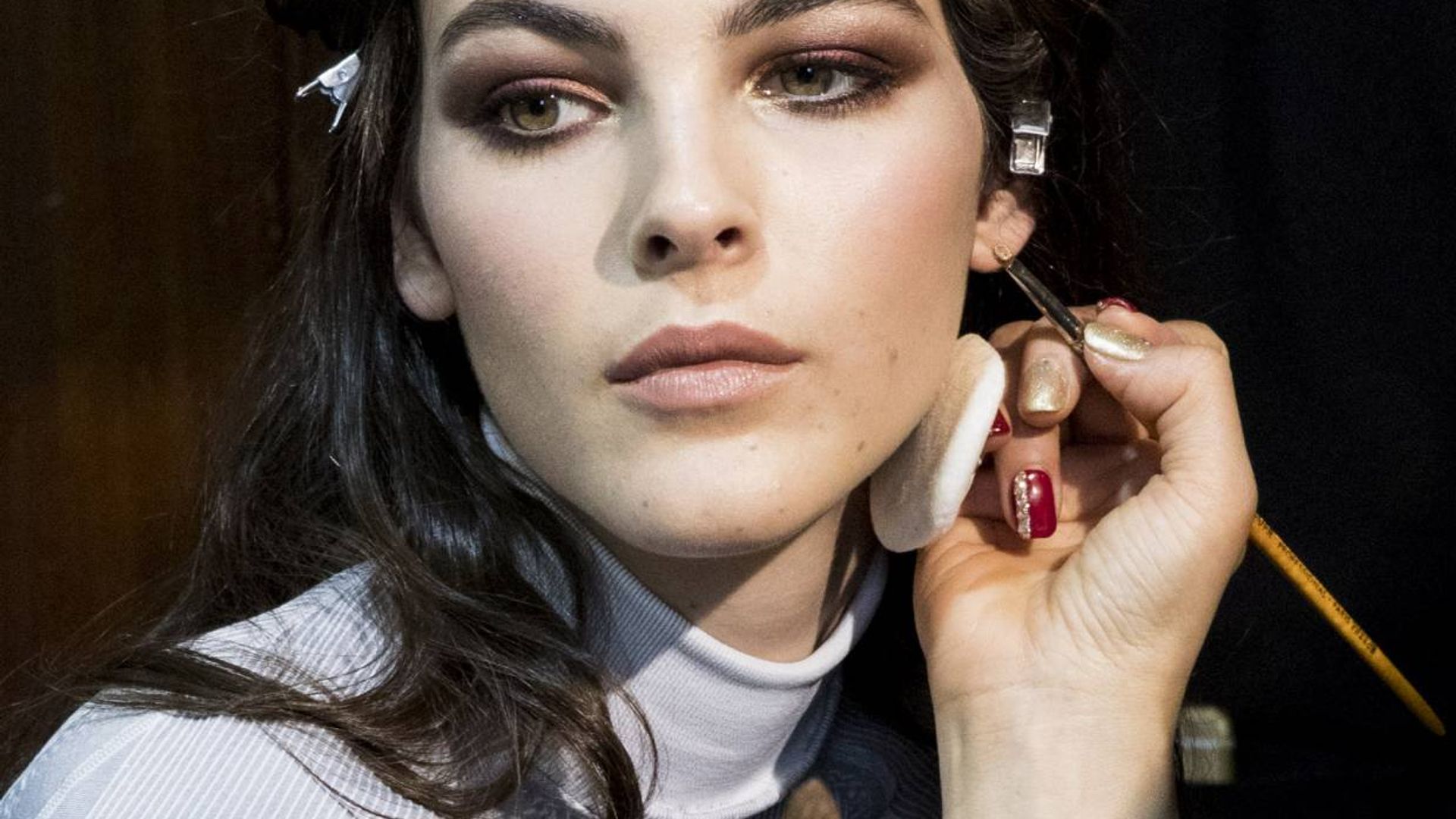 'Fondo de armario beauty': los cosméticos básicos que usan las chicas con la piel bonita