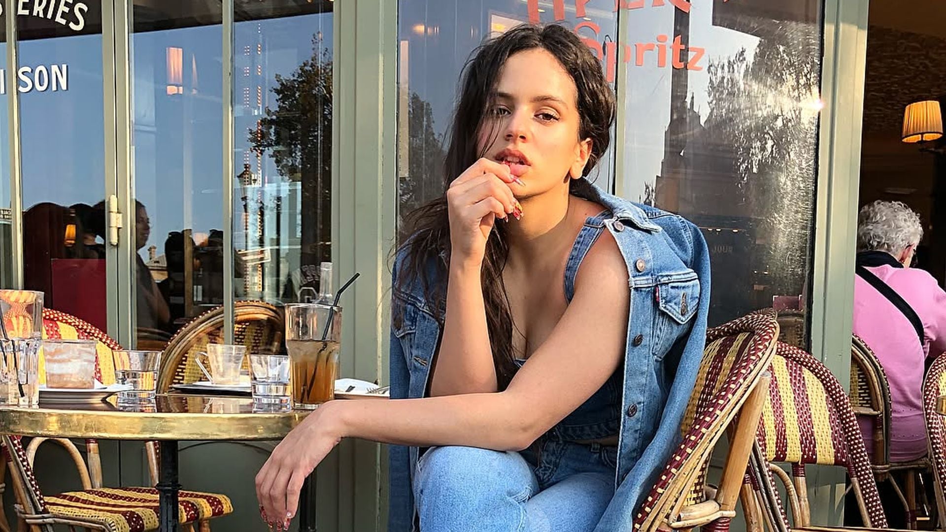 Rosalía revela cómo es el bocadillo de 3 ingredientes que desayuna cada día: "Lo cambia todo"