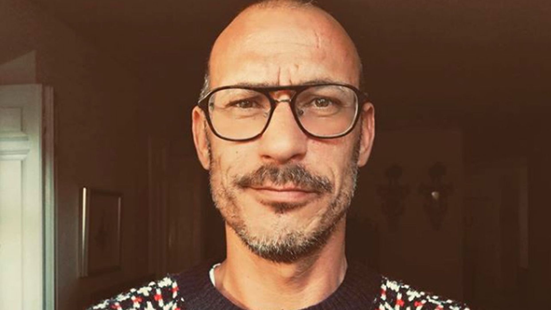 Confinado y con la agenda de una 'celebrity': este ciudadano arrasa con su ocupadísima jornada
