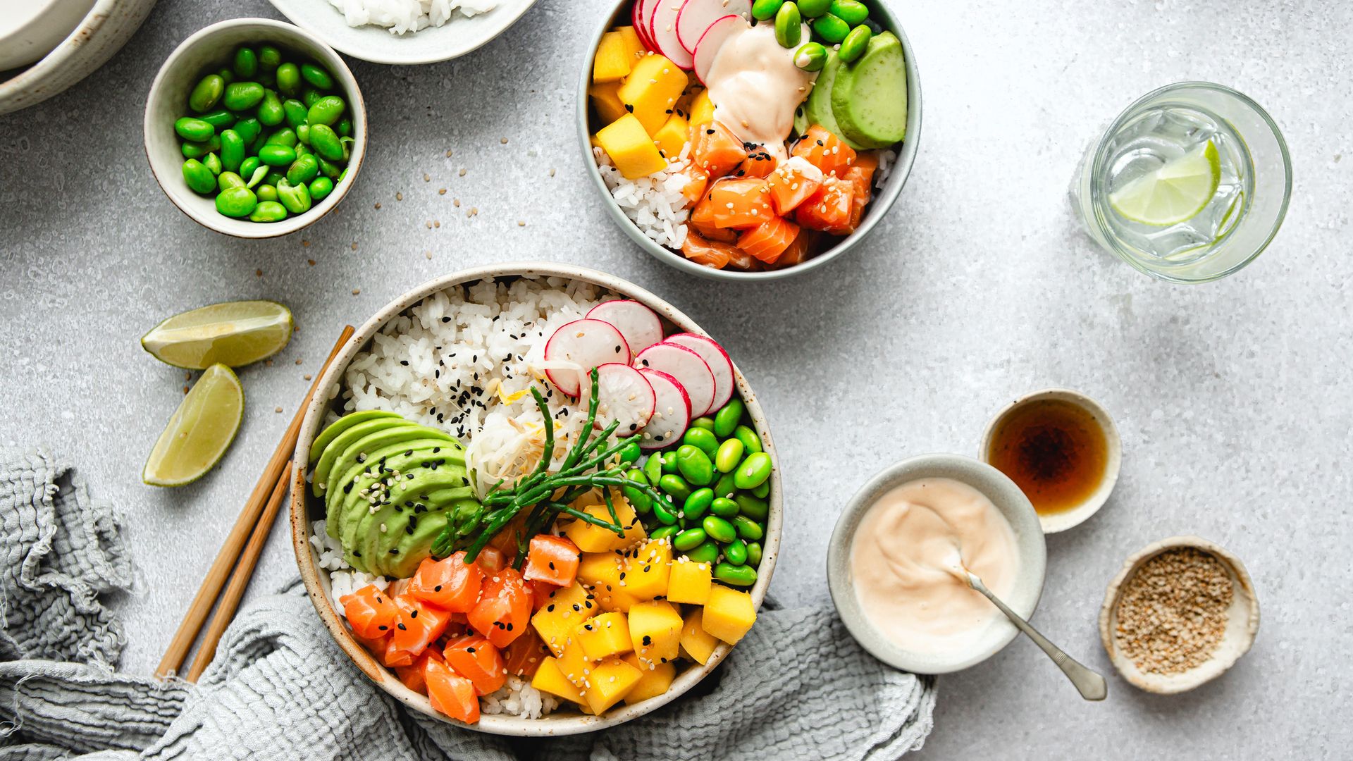 6 alimentos 'efecto vientre plano' que te hacen más feliz