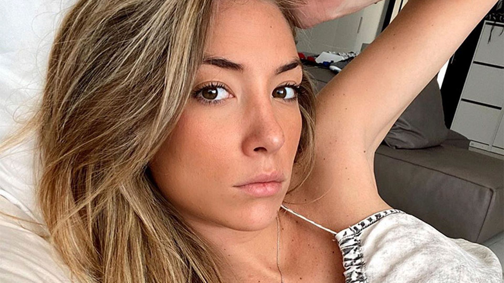 Copia el look premamá de Alice Campello que sienta genial, aunque no estés embarazada
