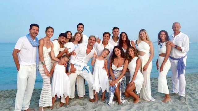 Las idílicas vacaciones del Cholo Simeone y Carla Pereyra en Cerdeña junto a su familia