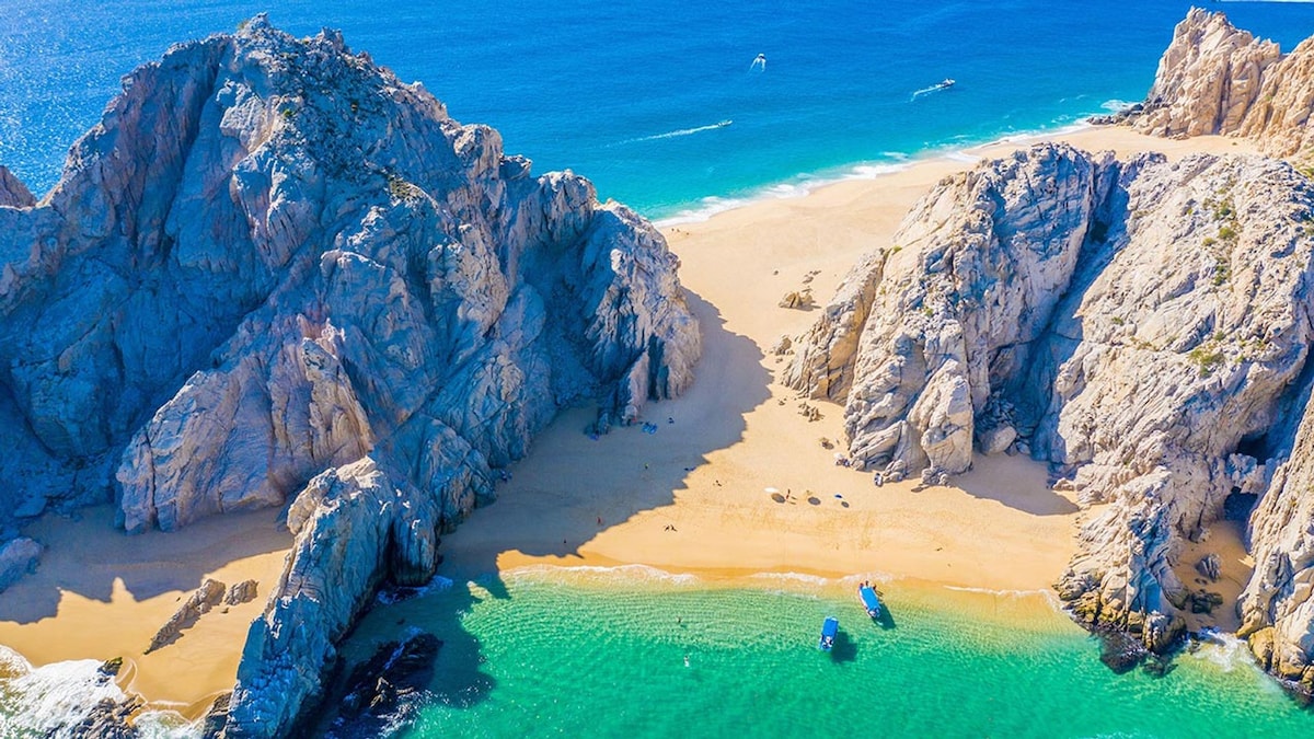 La playa del Amor… y la del Divorcio están en Los Cabos