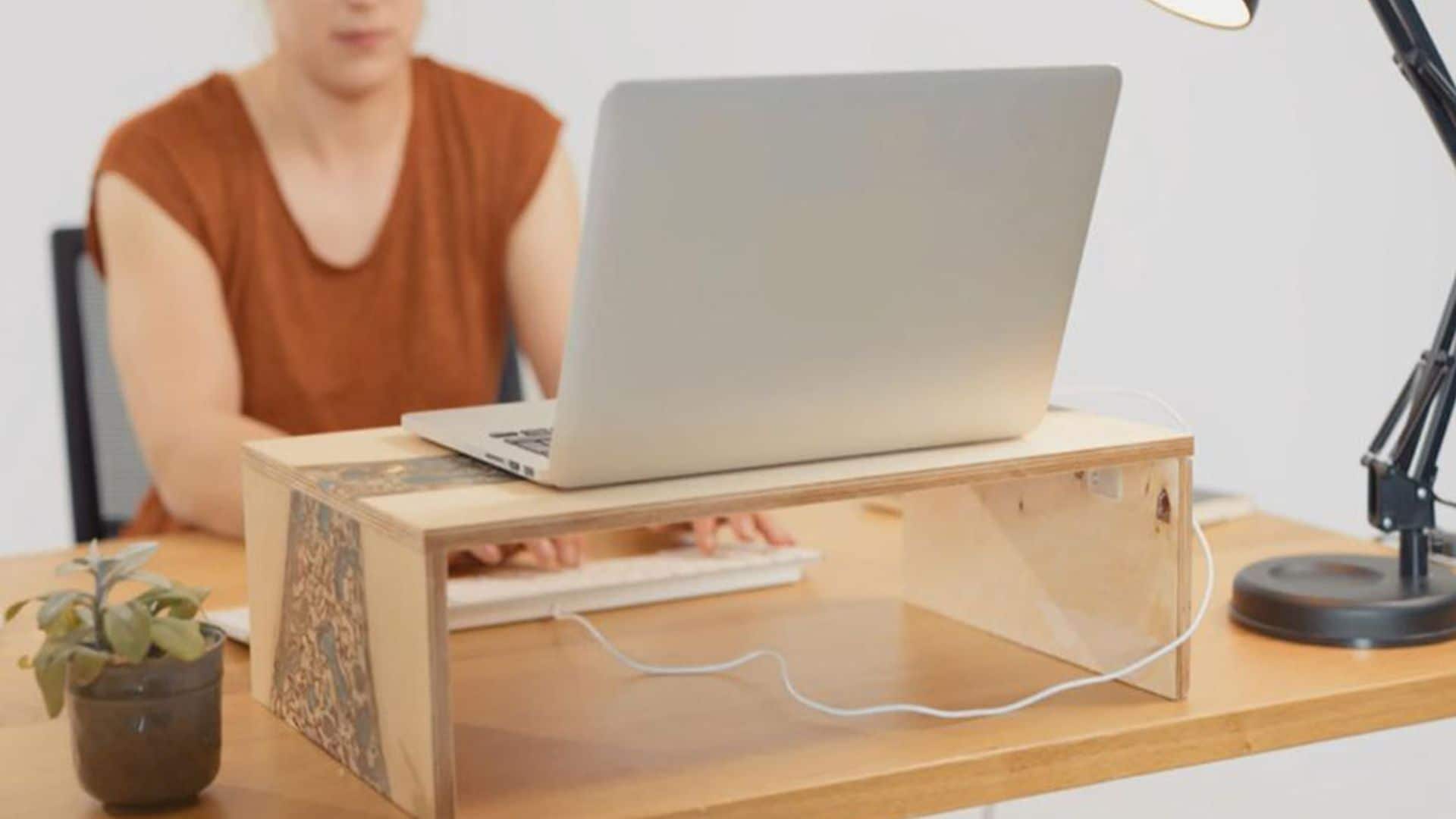 Construye y decora un soporte para el ordenador, paso a paso