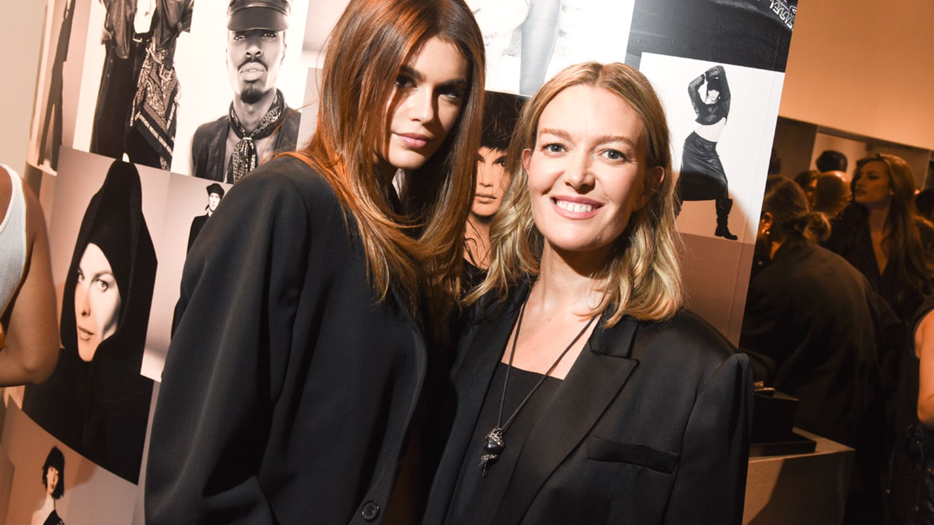 Marta Ortega, una sofisticada premamá que se va de fiesta en NY con Kaia Gerber y Linda Evangelista