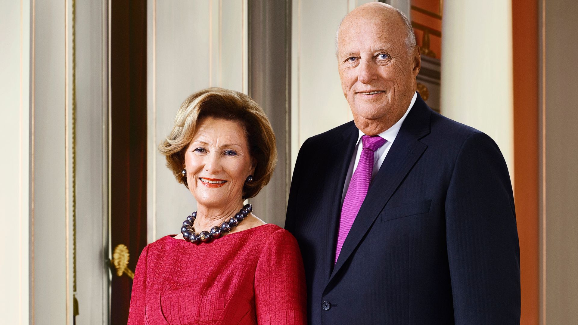 Harald y Sonia de Noruega cumplen 35 años en el trono, así fue el gesto simbólico que consolidó una monarquía que ahora se tambalea