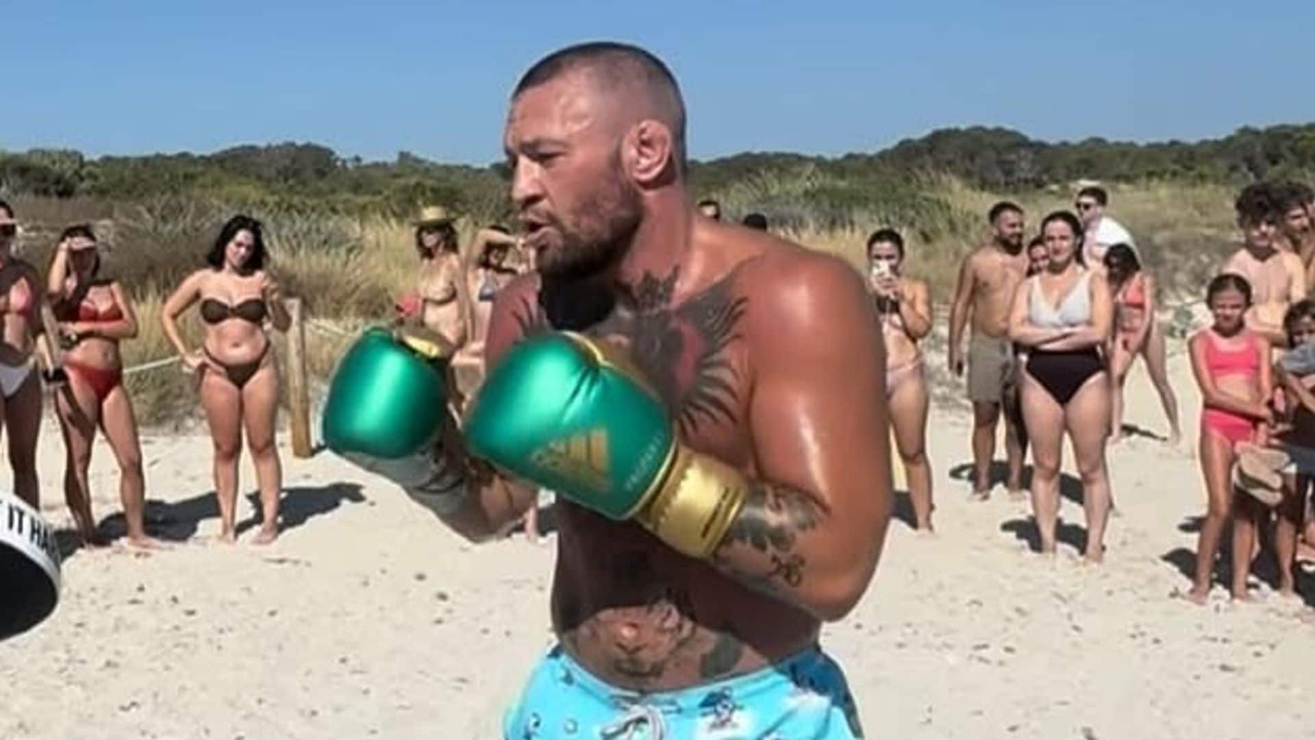 Conor McGregor sorprende a los bañistas de Mallorca entrenando en la playa