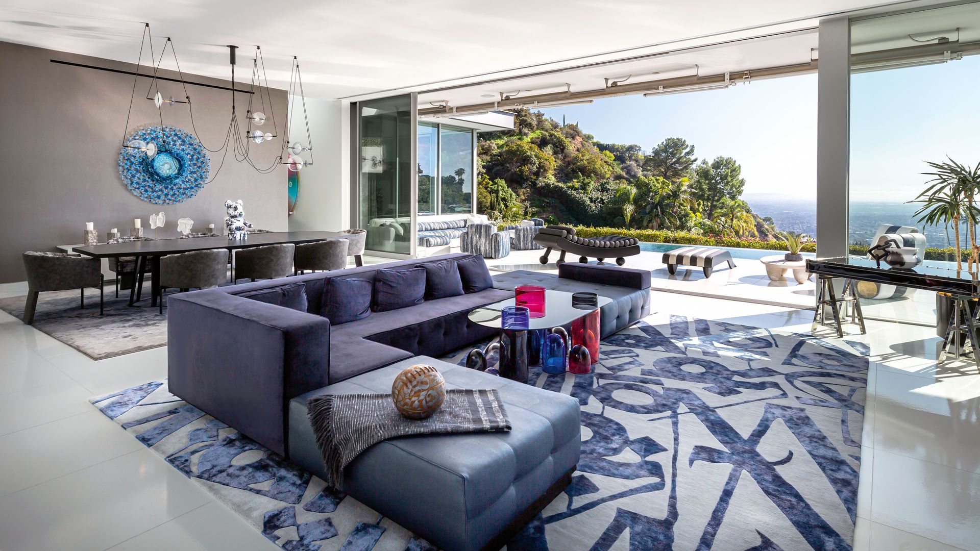 La casa ¡HOLA! de la semana: Kari Whitman, la decoradora favorita de las estrellas de Hollywood, nos recibe en su mansión