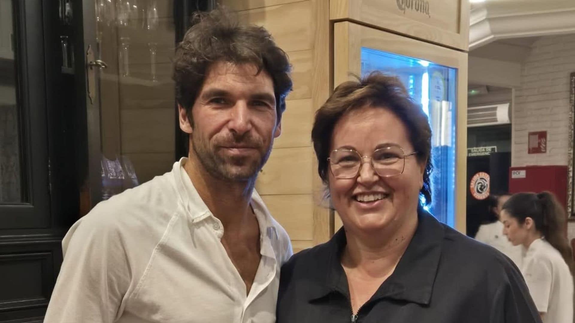 Cayetano Rivera reaparece en una pizzería de Tomelloso tras su polémica detención en una hamburguesería hace dos meses