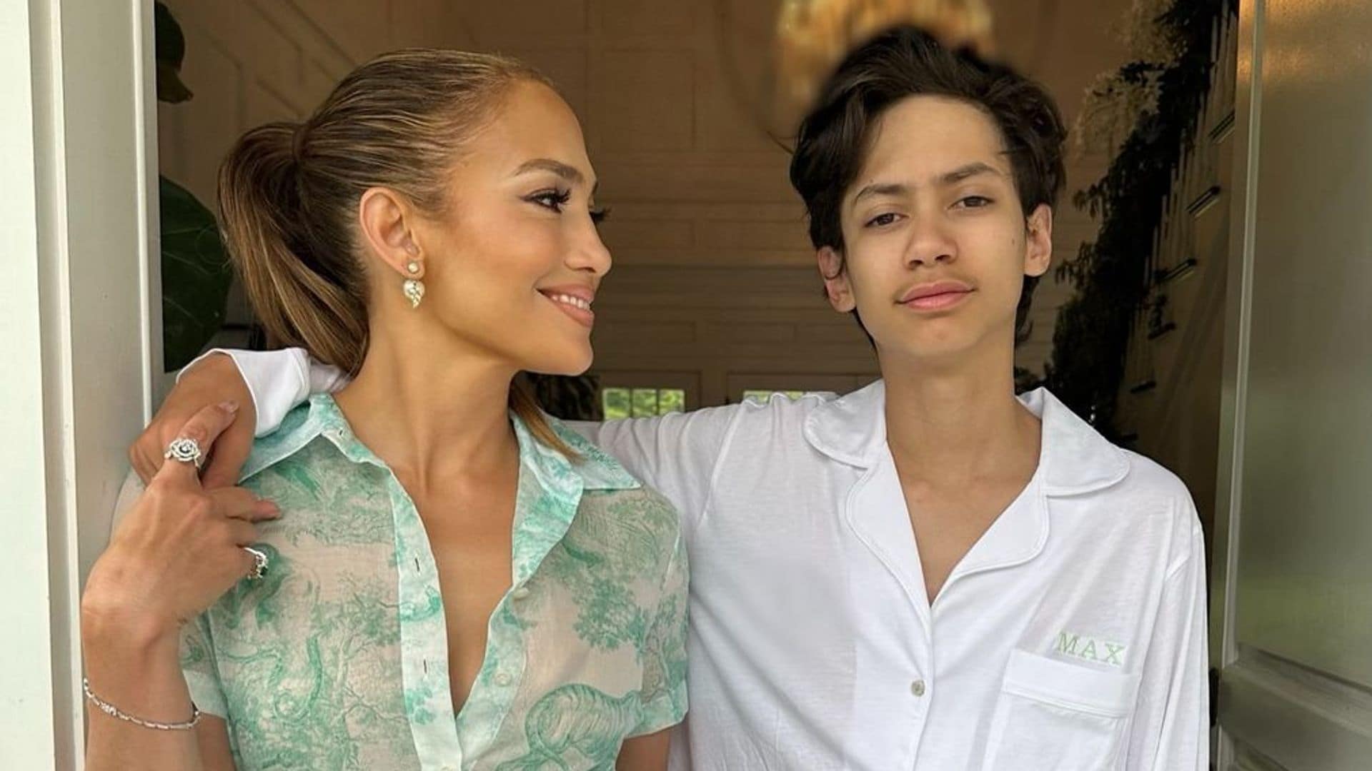 Jennifer Lopez con su hijo Max