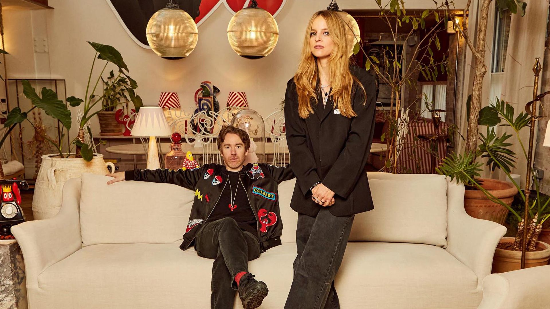 Entramos con los célebres artistas Philip y Charlotte Colberten el mundo único y surrealista de su casa, en el corazón del bohemio East End de Londres