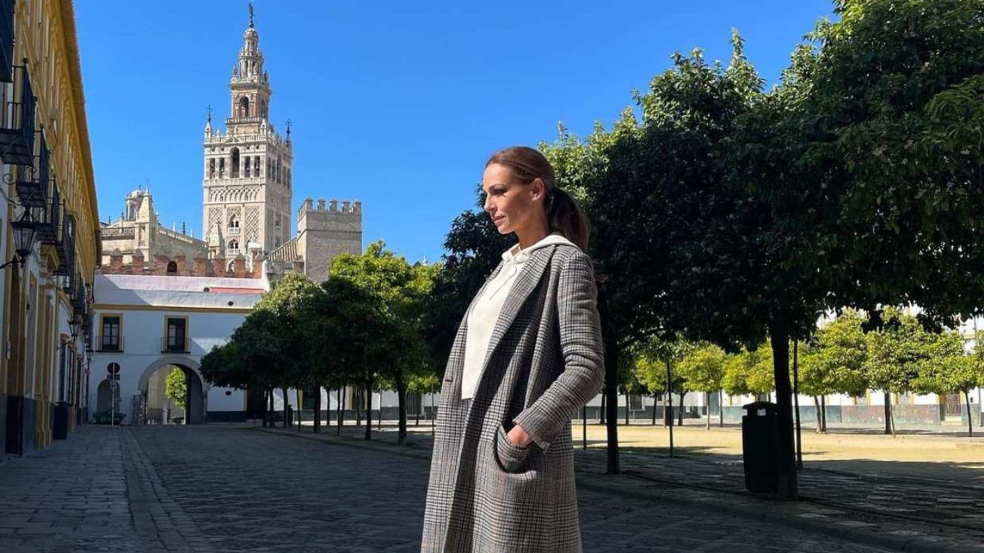Eva González adapta las tradiciones para vivir su particular 'Madrugá'