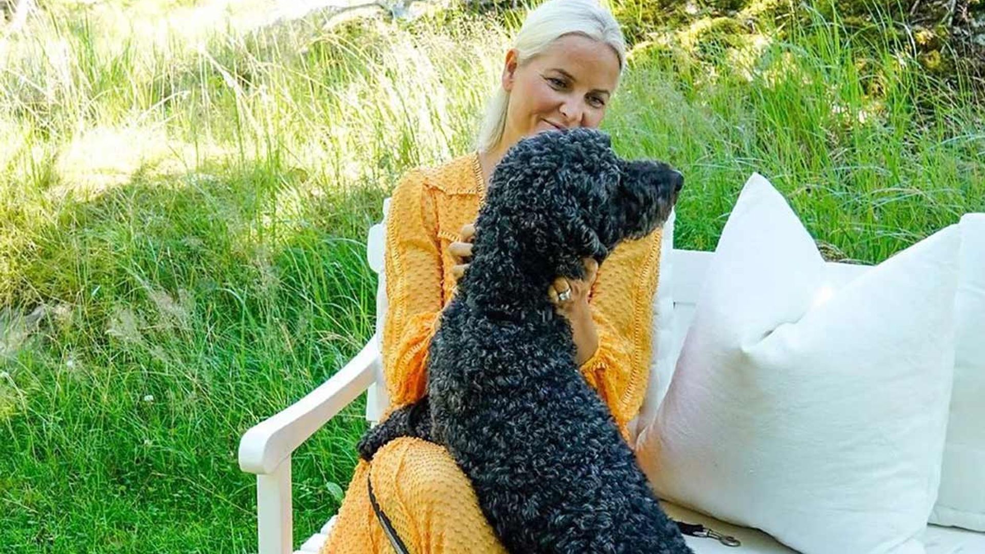 Mette Marit de Noruega deja ver su lado más tierno el día de su cumpleaños