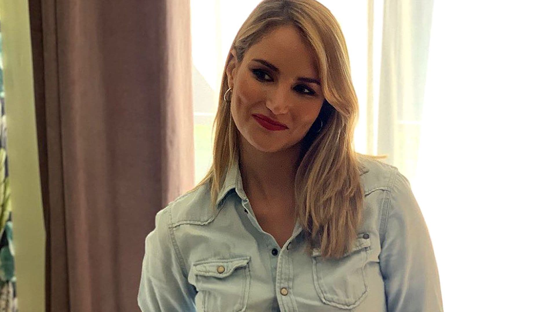Alba Carrillo inaugura su nueva casa en el pueblo con un curioso ritual de 'bautismo'