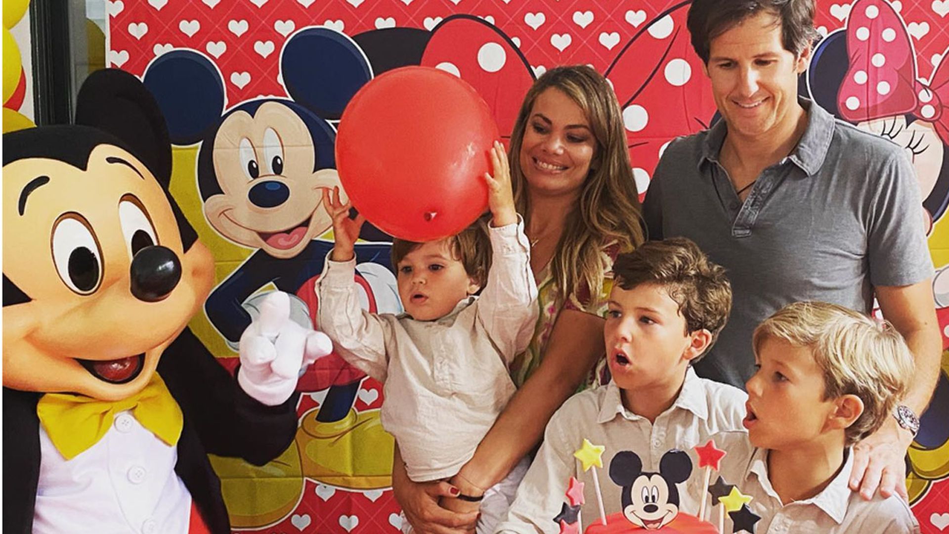 Carla Goyanes celebra el cumpleaños de su hijo pequeño.... ¡con Micky Mouse como invitado estrella!