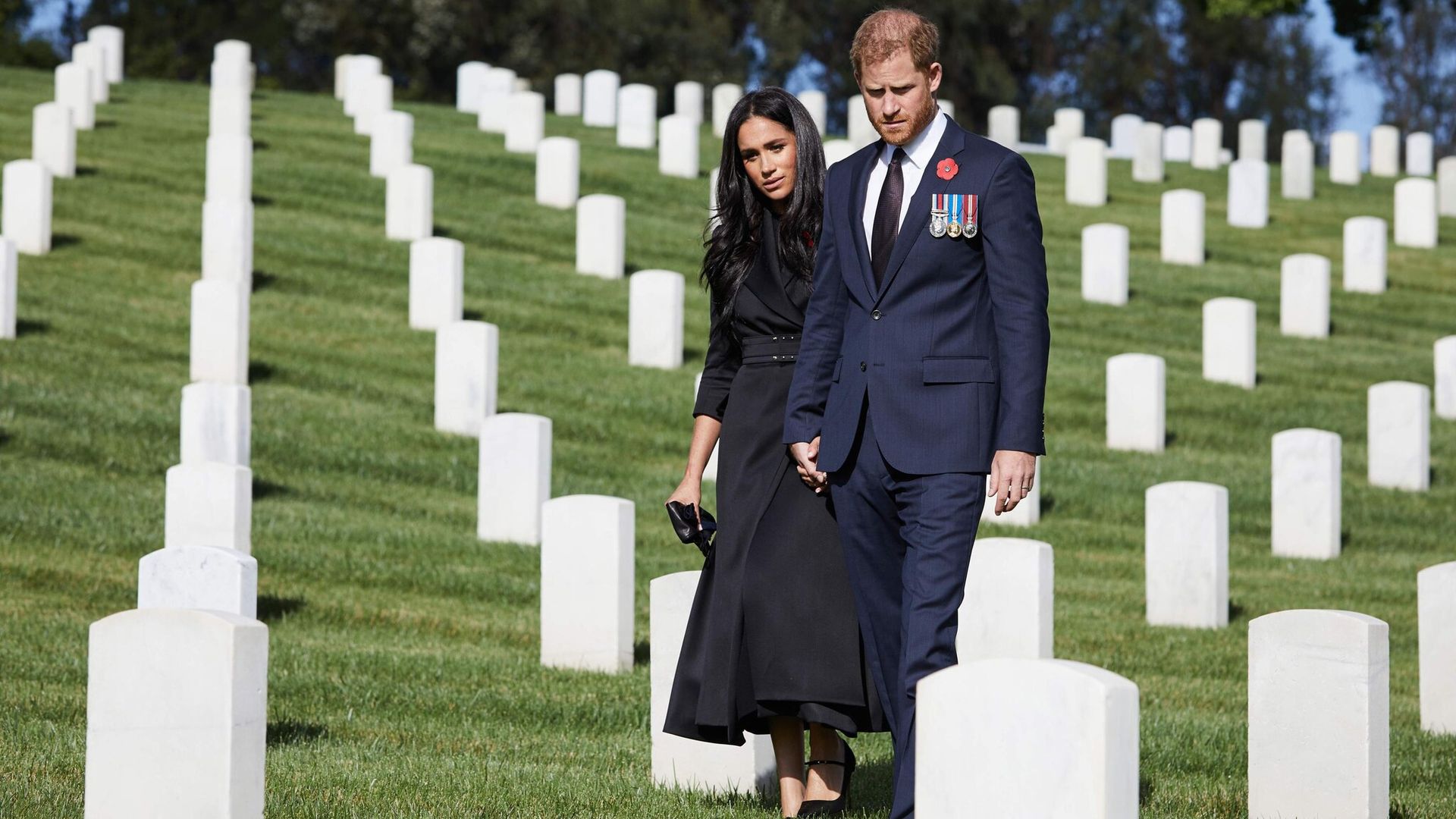 Meghan Markle y el príncipe Harry reaparecen en el Remembrance Day con un solemne homenaje