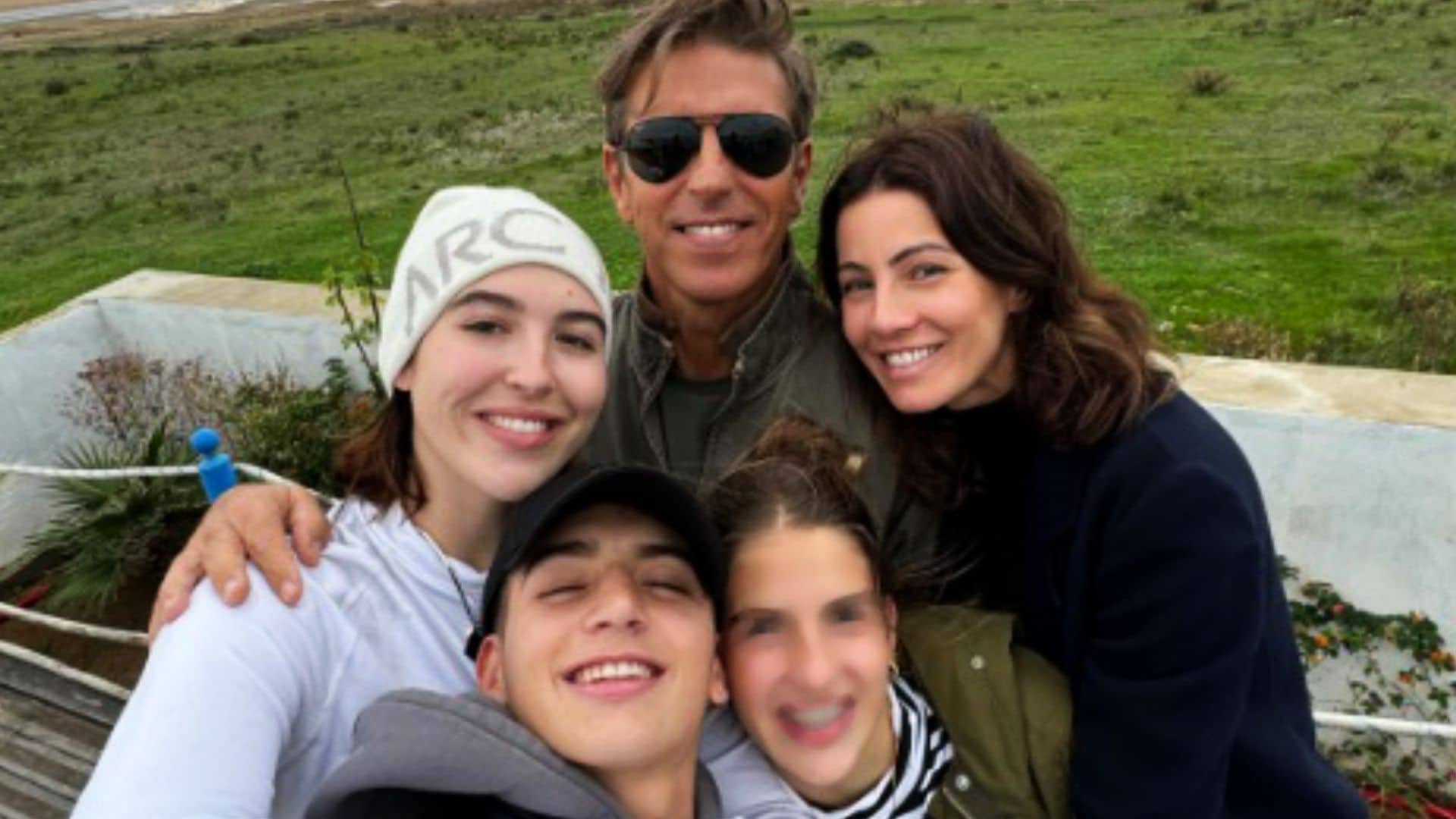 El divertidísimo viaje a Tánger de Manuel Díaz 'El Cordobés' con su mujer y sus tres hijos, ¡con mucho baile!