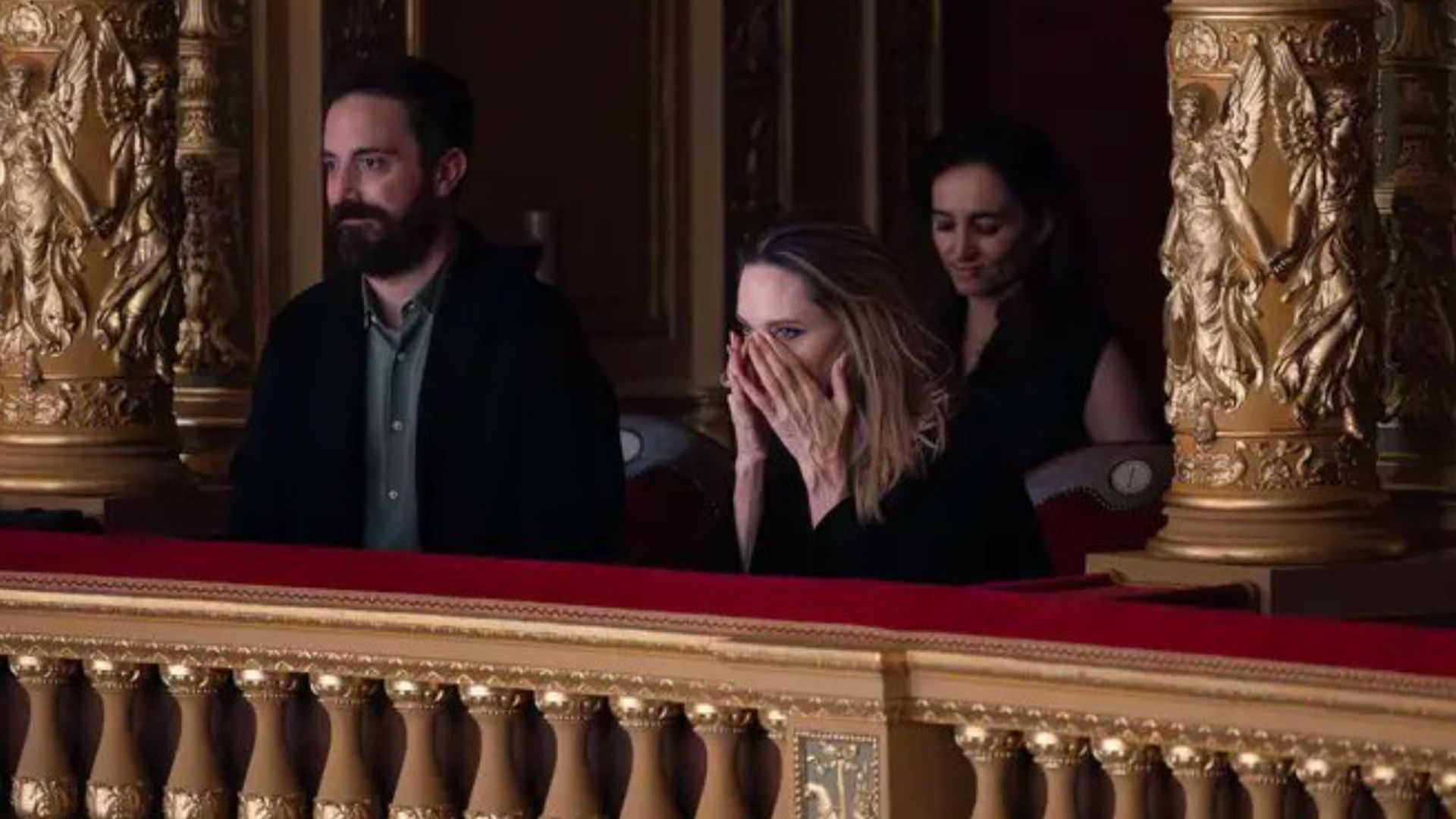 Las lágrimas de Angelina Jolie en la ópera de Budapest que han dado la vuelta al mundo