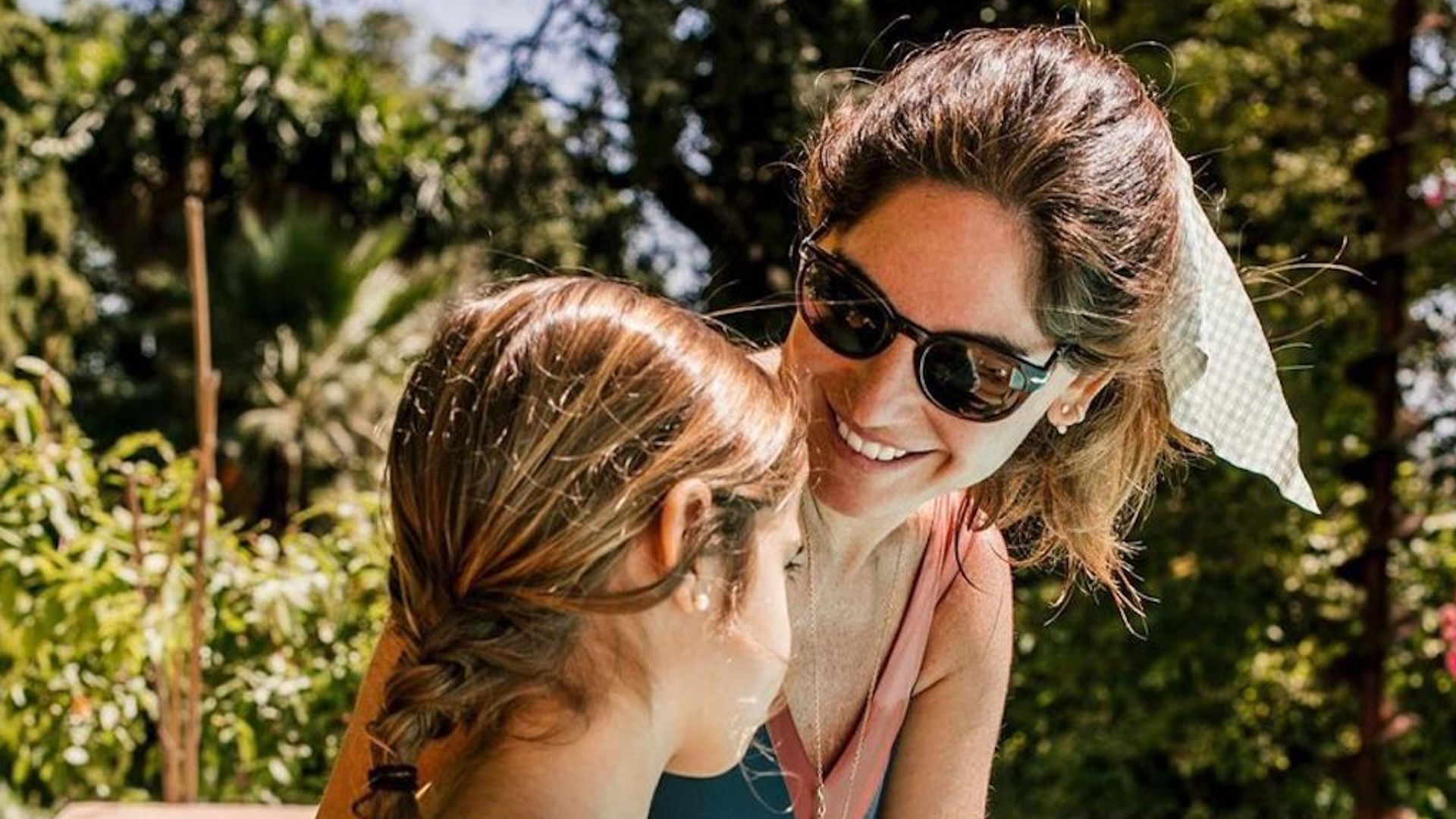 Carmen Rivera, de 10 años, impacta con un primer plano que recuerda a la mejor versión de su madre, Lourdes Montes