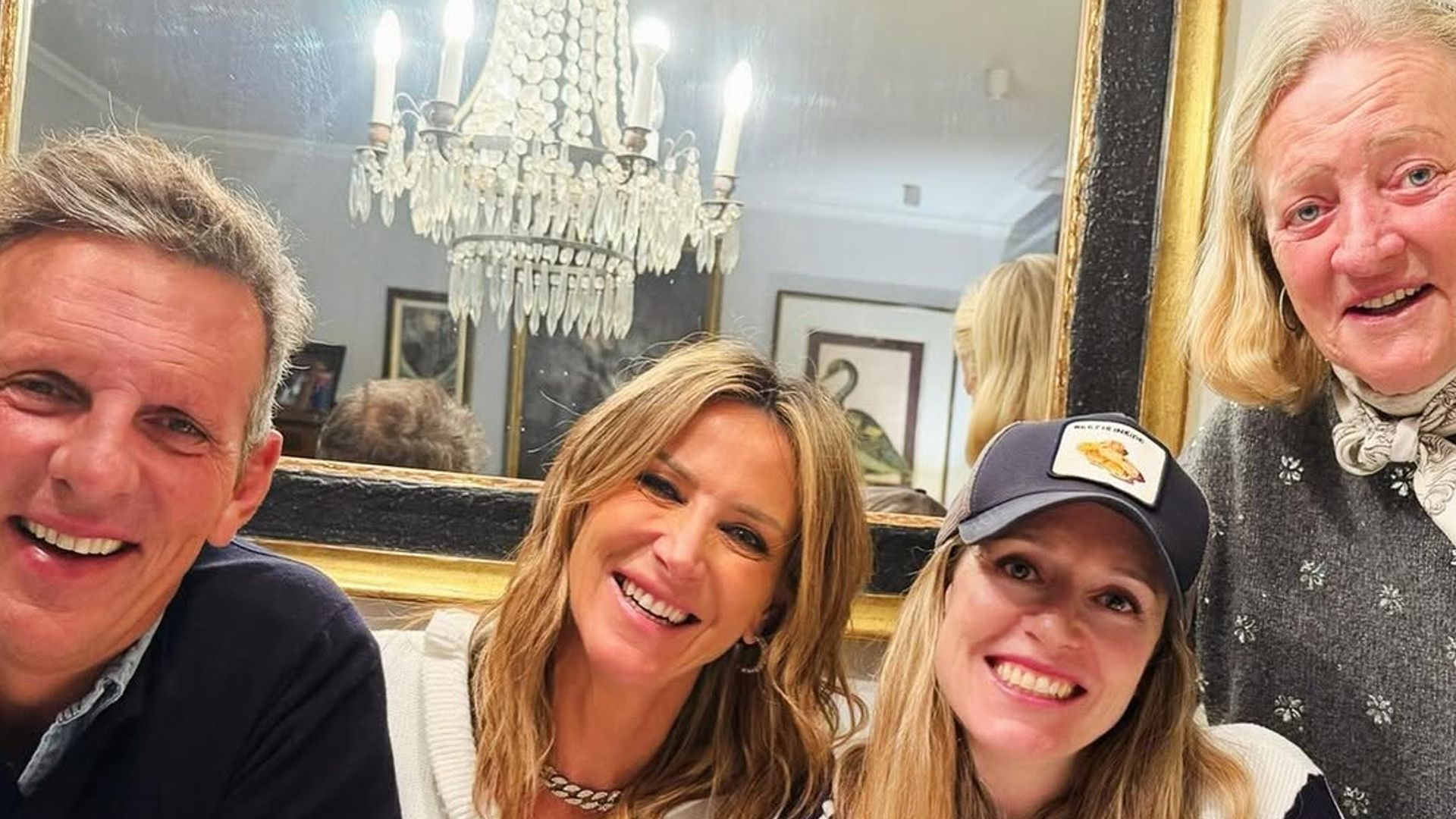 Los Prat reunidos por un doble aniversario: los detalles de su cita en familia por todo lo alto