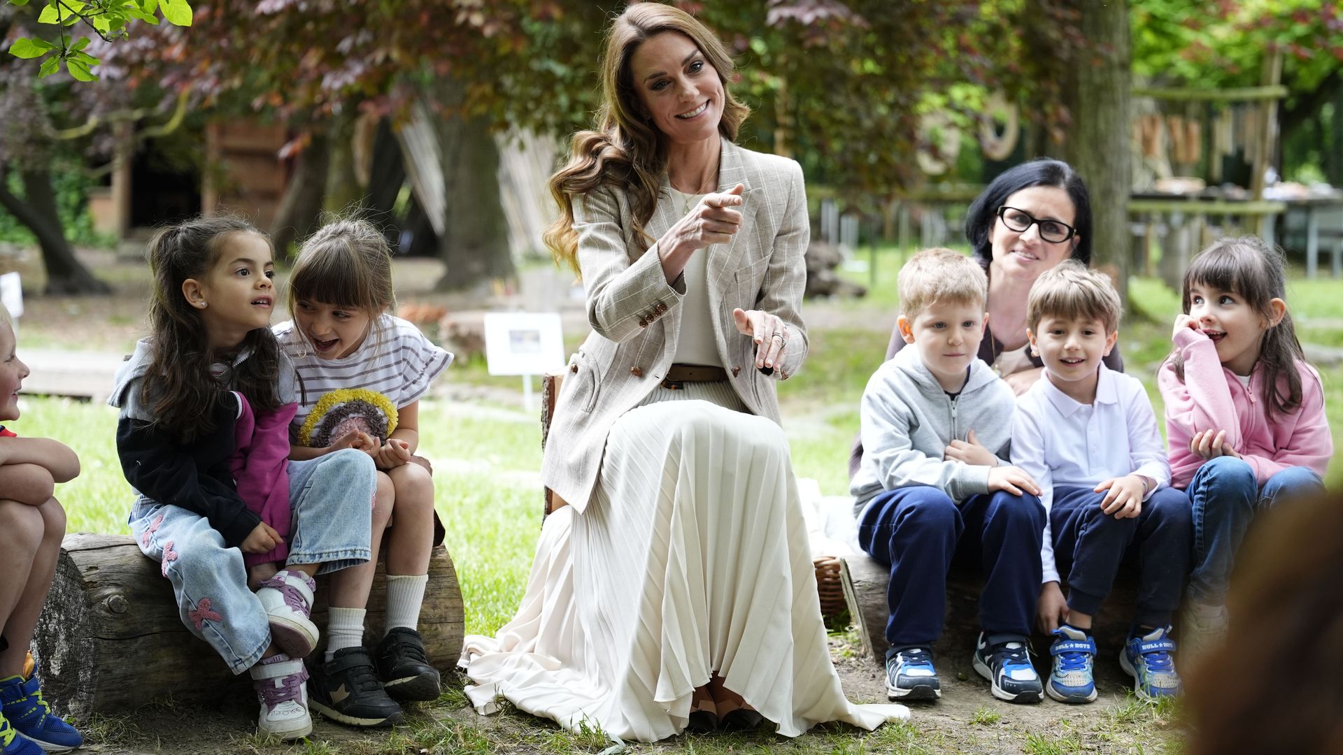 Kate Middleton, más Diana de Gales que nunca, en su visita a una escuela infantil en Italia
