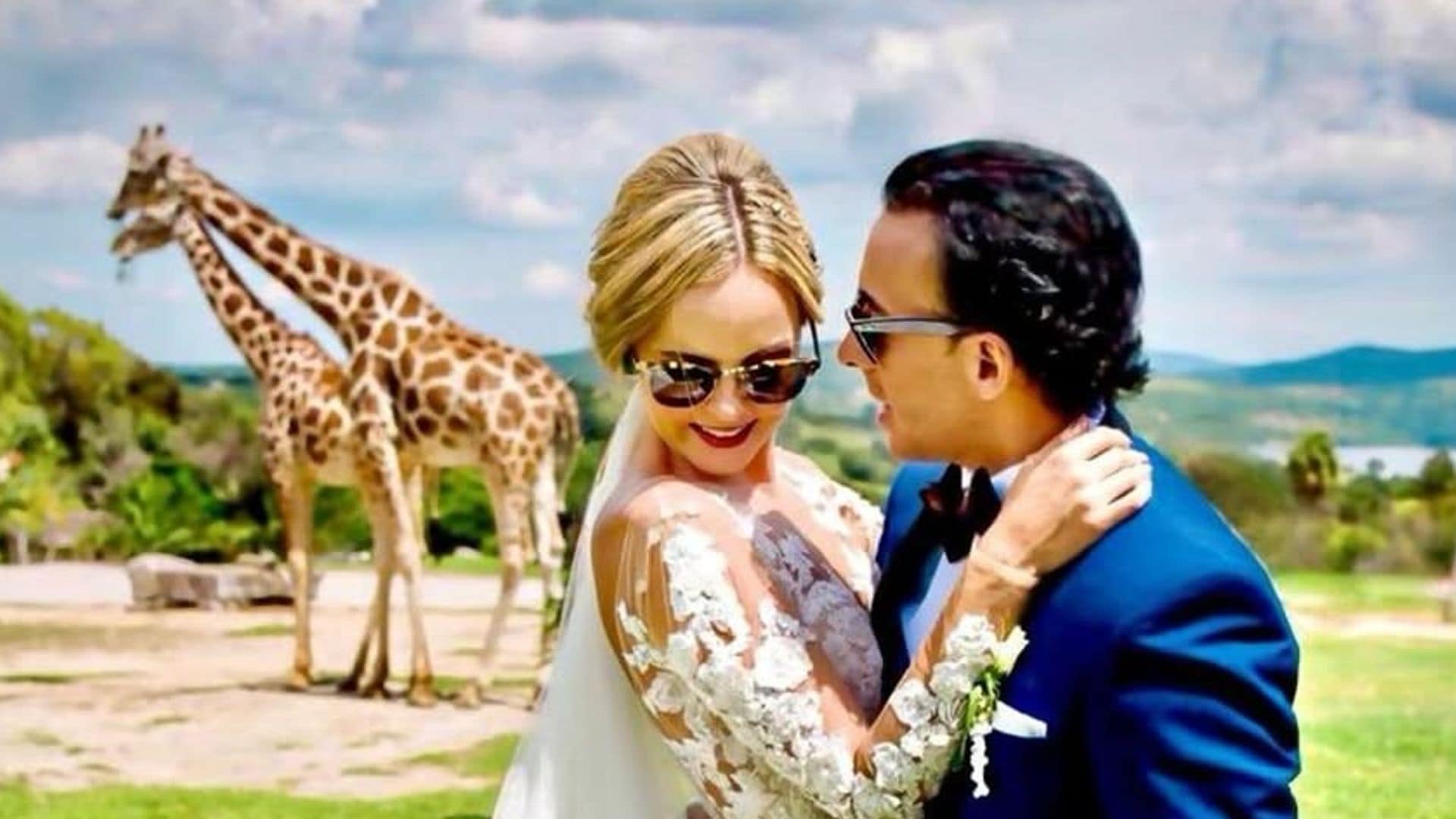 Karla de la Mora y Adal Ramones se casaron el 6 de agosto de 2017.