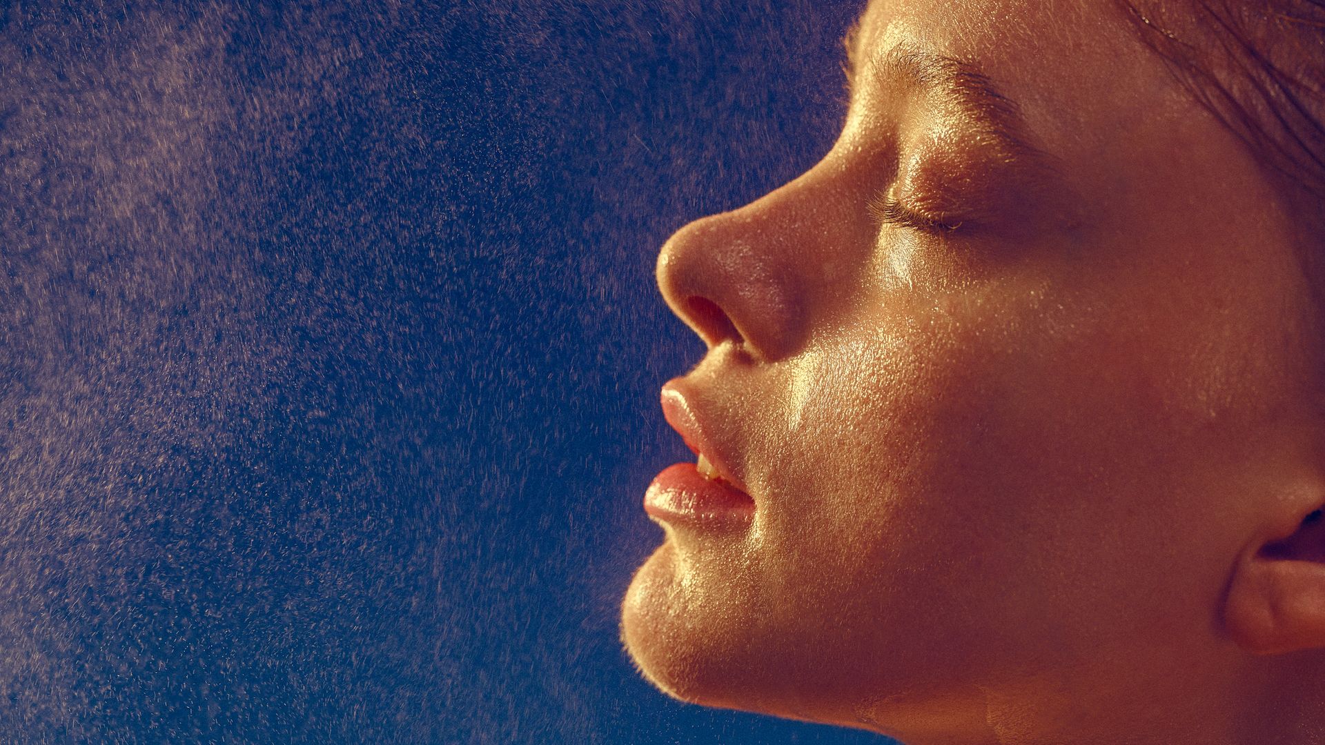 Las 6 mejores brumas faciales con protección solar para una piel joven y a salvo de las manchas
