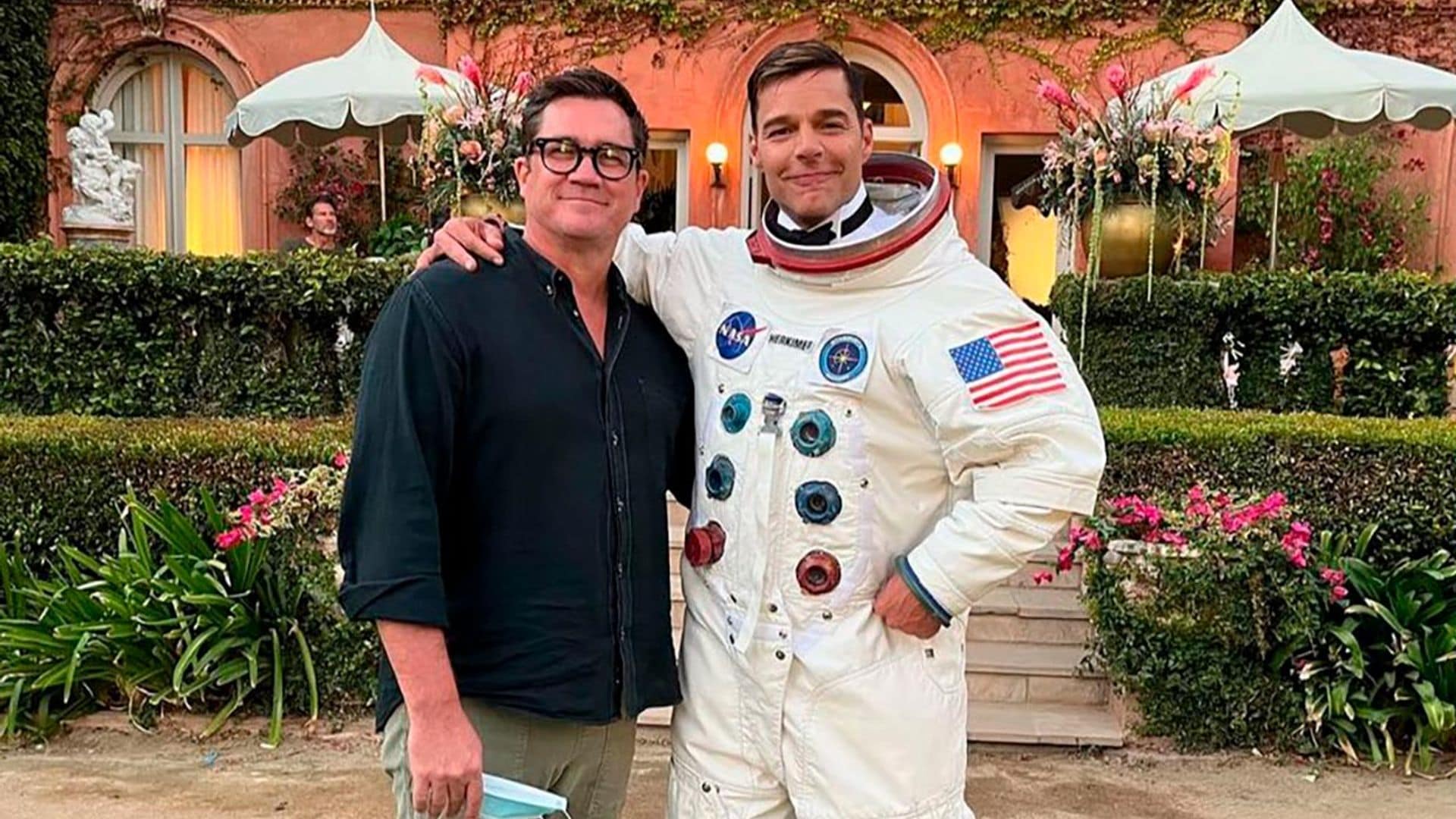 ¿Un disfraz o en una misión espacial? Ricky Martin explica por qué se ha vestido de astronauta