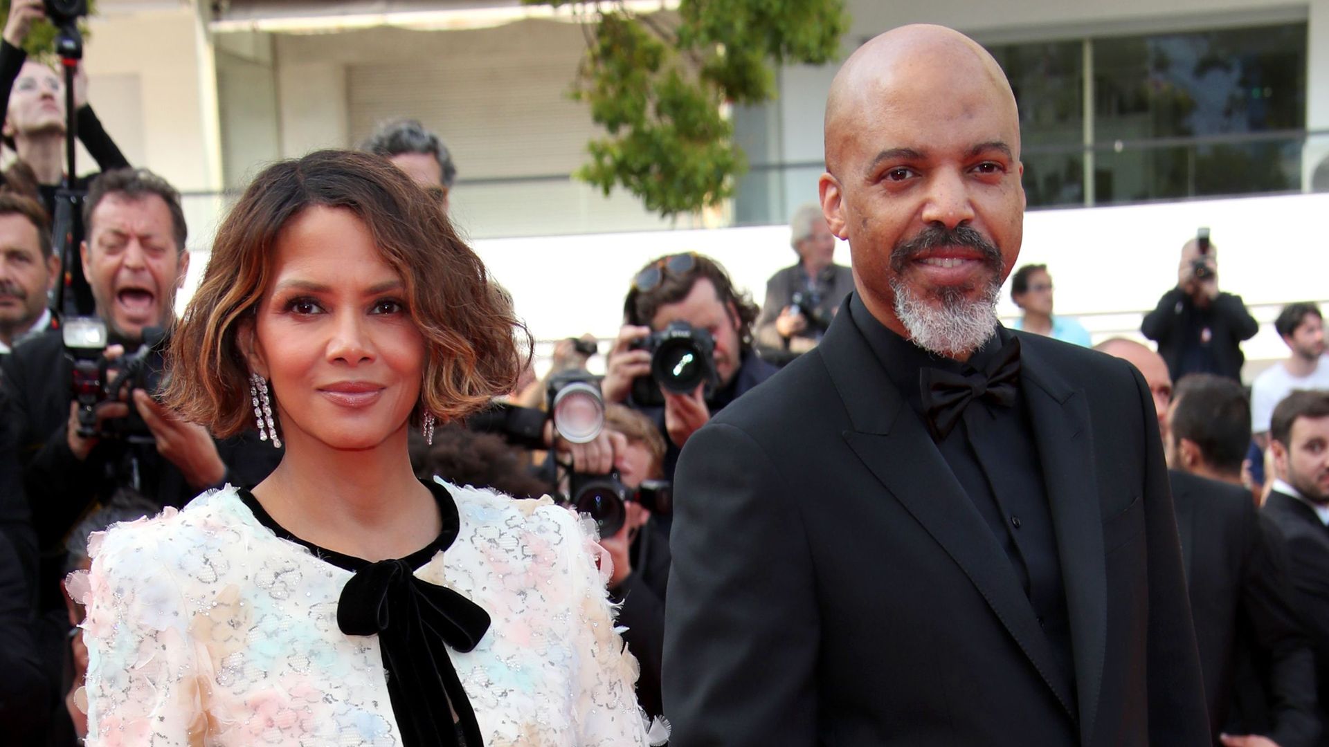 Halle Berry se casa con Van Hunt tras seis años de amor que comenzó a distancia