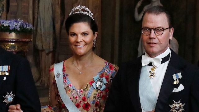 LA FAMILIA REAL SUECA ASISTE A UNA CENA REAL EN EL PALACIO DE ESTOCOLMO 