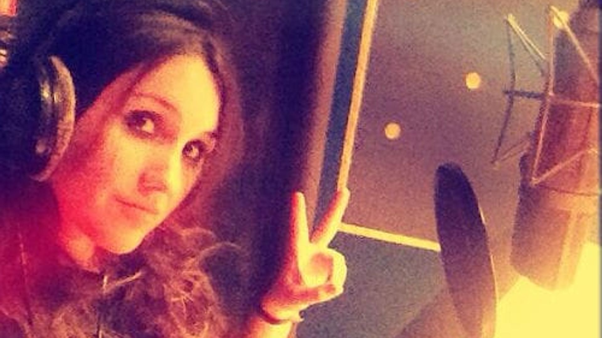 Con ritmos mexicanos, Dulce María sorprenderá a sus seguidores con su segundo disco como solista