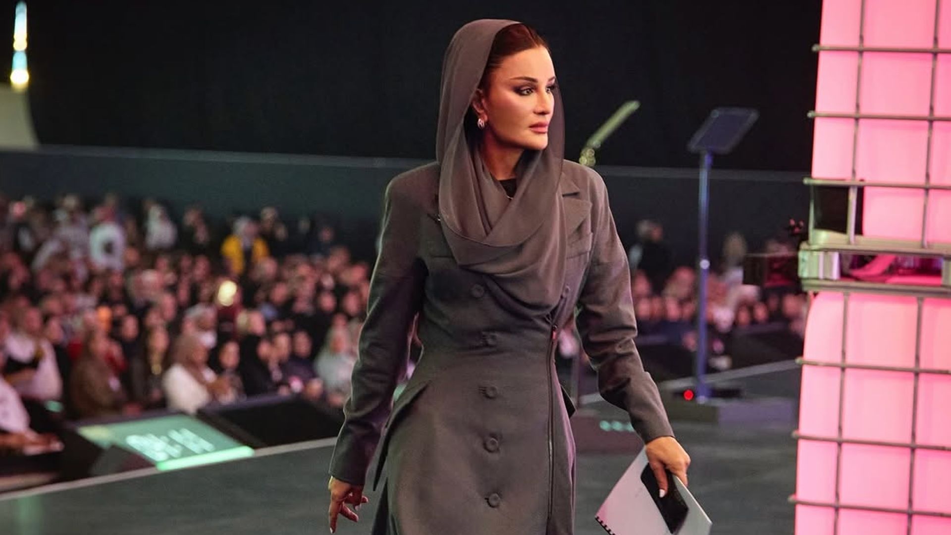 Moza bint Nasser