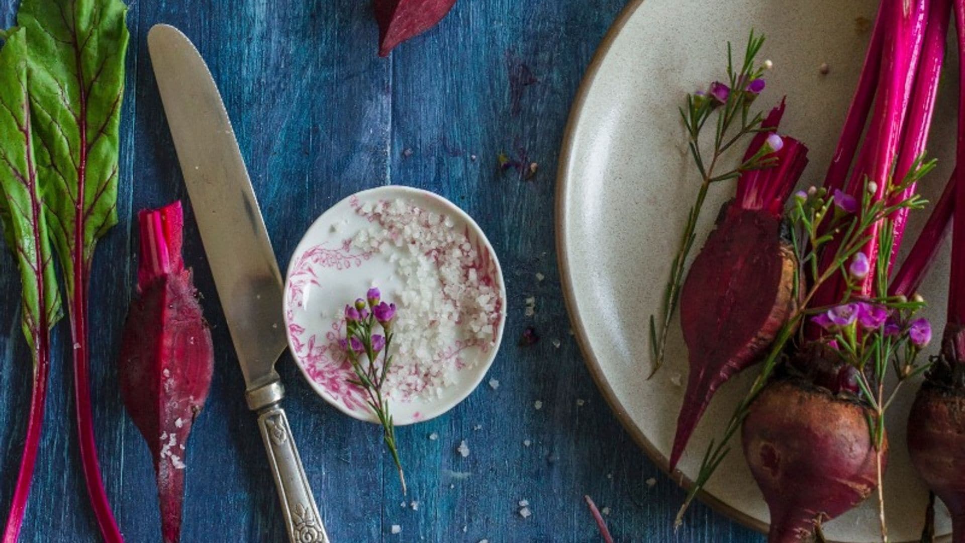 Tiñe de morado tus platos con estas ideas fáciles con remolacha