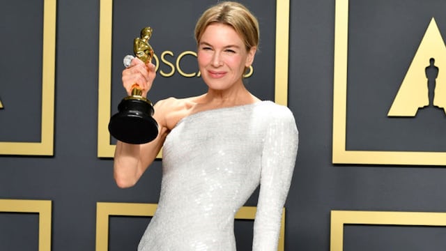 Renée Zellweger con su segundo Oscar, por su interpretación en 'Judy'