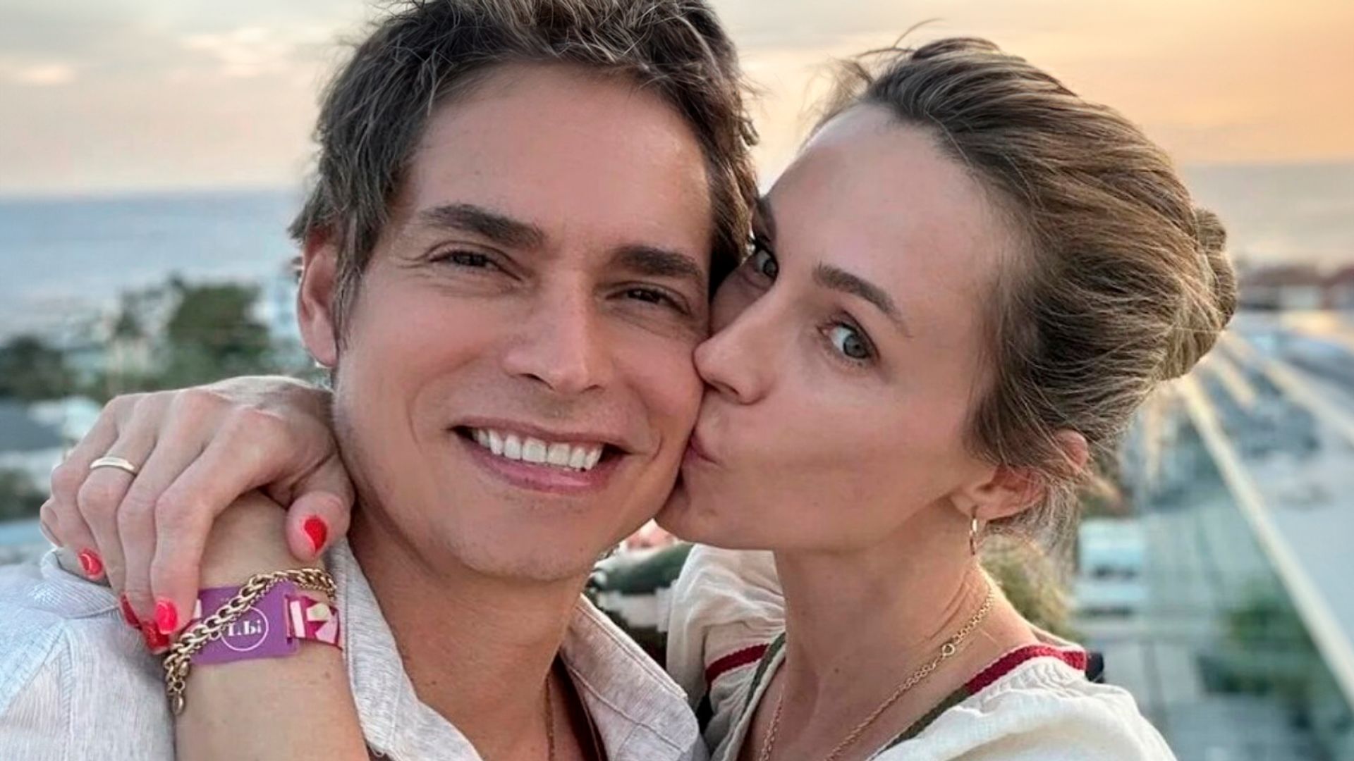 Carlos Baute presenta al nuevo miembro de su familia y cuando lo conozcas te vas a derretir con él: "Ha llegado por sorpresa"