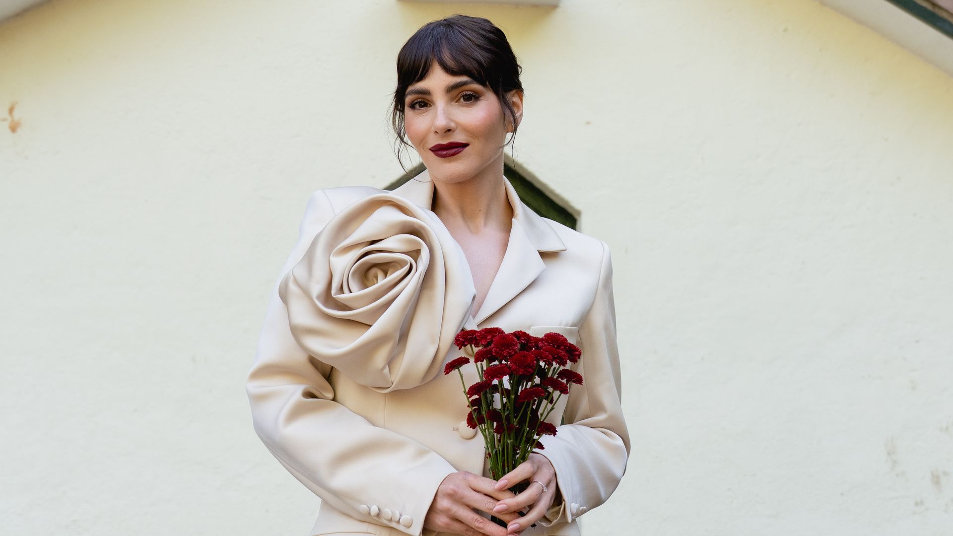 Andrea Duro: su look para la boda civil al detalle