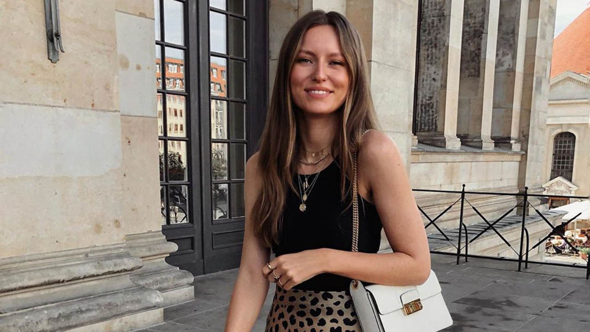 Minibolsos superbonitos y cómodos para llevar día y noche este verano