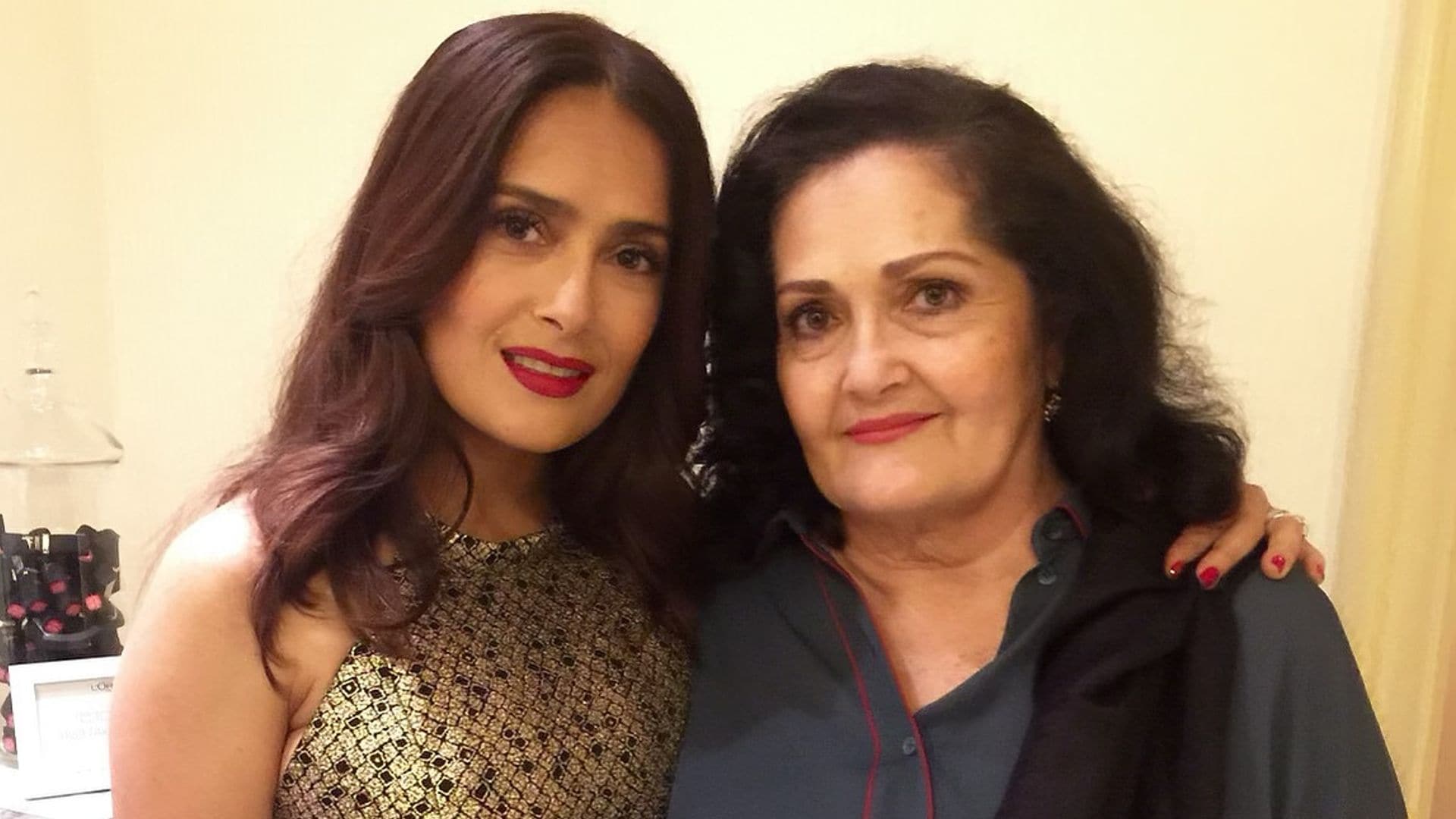 De Salma Hayek a Andrea Legarreta: los famosos celebran el Día de las Madres 