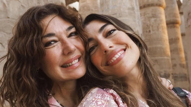 Raquel Revuelta y su hija