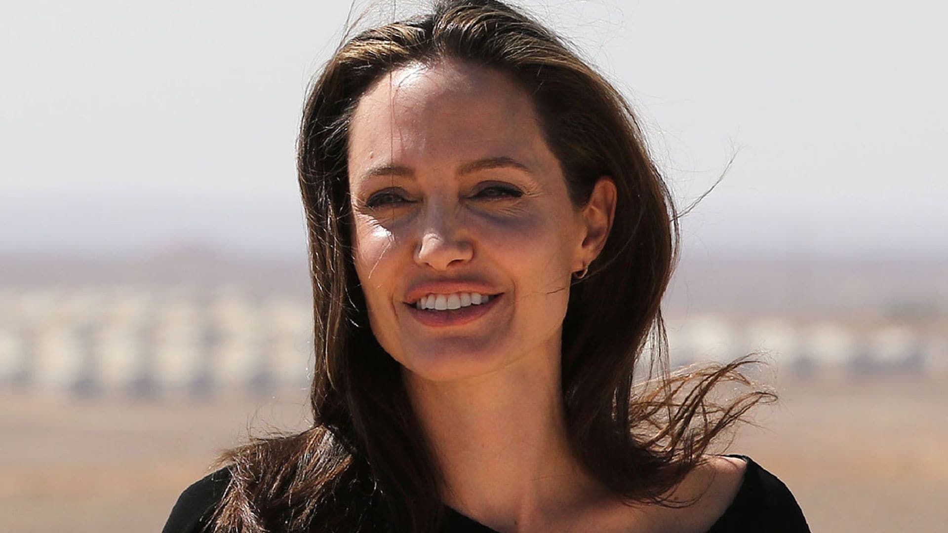 Angelina Jolie cuenta la experiencia que le cambió la vida tras derramar muchas lágrimas