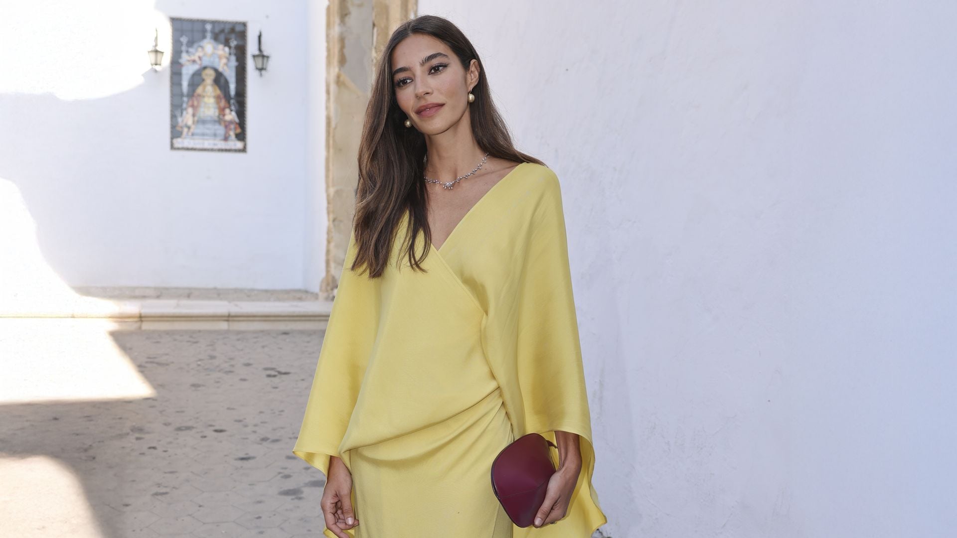 Los 5 looks de invitada de Rocío Crusset que demuestran por qué es una de las más elegantes del momento
