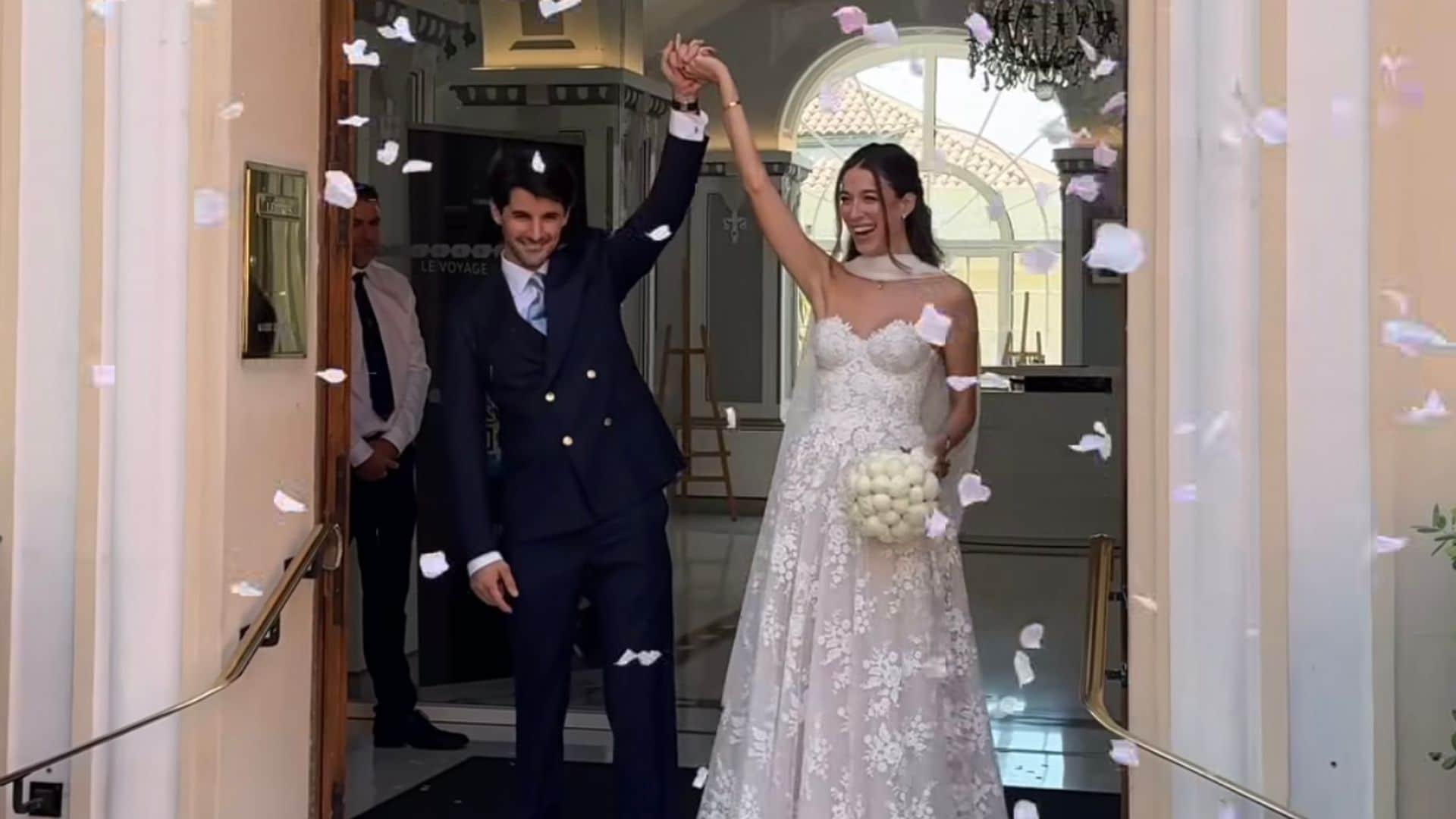 El vestido de novia palabra de honor de Charlotte Di Pietro para su boda con Lorenzo Leclerc, hermano del reconocido piloto de F1