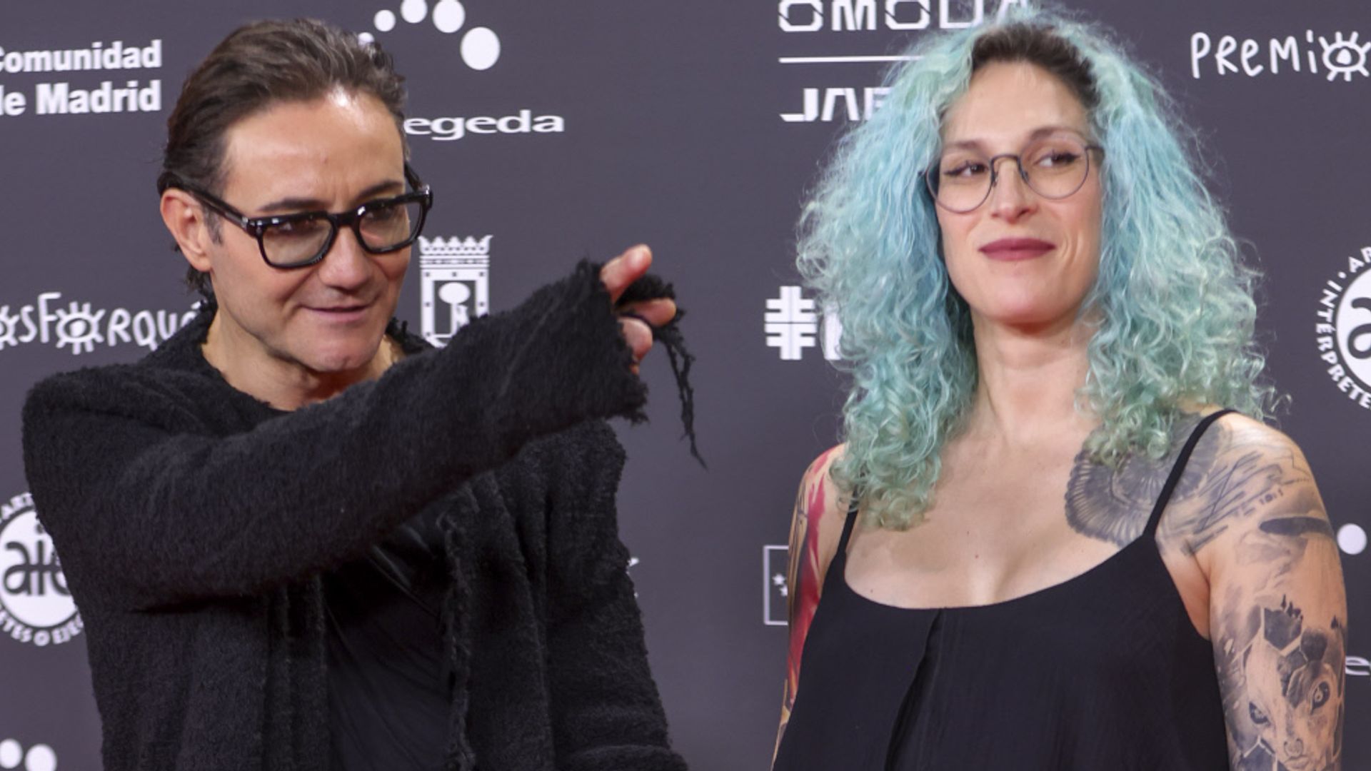 Carlos Santos, actor de ‘Los hombres de Paco’, anuncia que ha sido padre con una emotiva foto de su hija: "Soy nueva aquí"