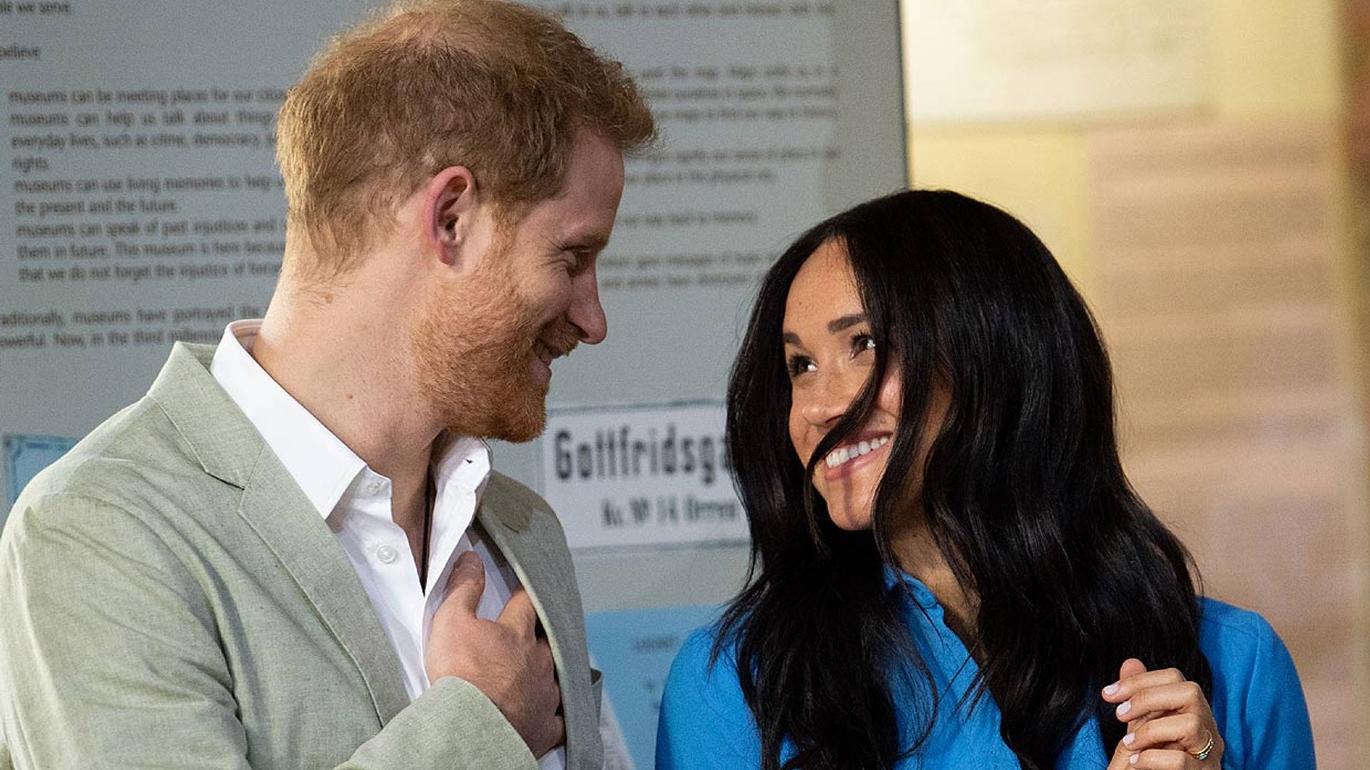El mensaje de despedida (con nueva firma incluida) de los duques de Sussex un día antes del 'Megxit'