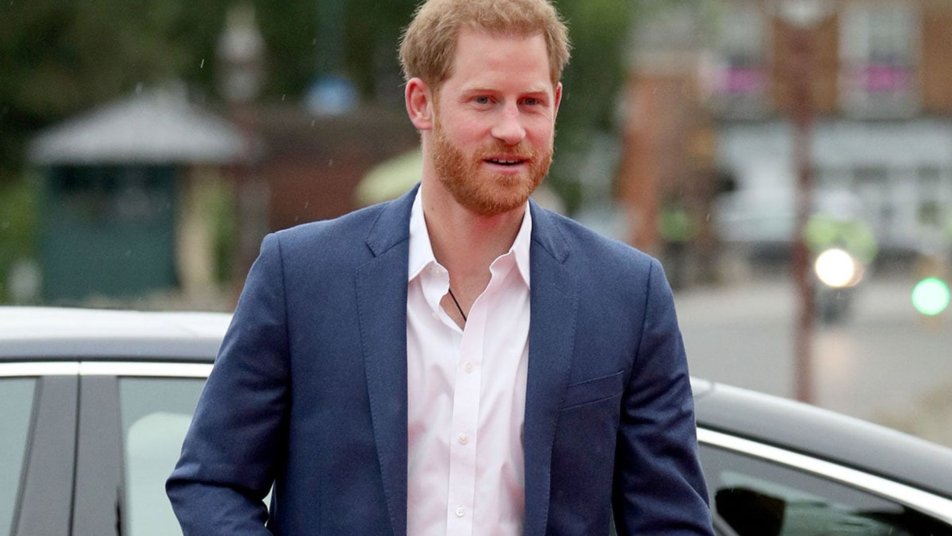 ¿En dónde ha sido visto el Príncipe Harry a días de regresar a Reino Unido?