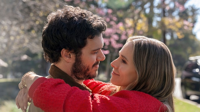 Primer plano de Adam Brody y Kristen Belle en la serie 'Nadie quiere esto' de Netflix